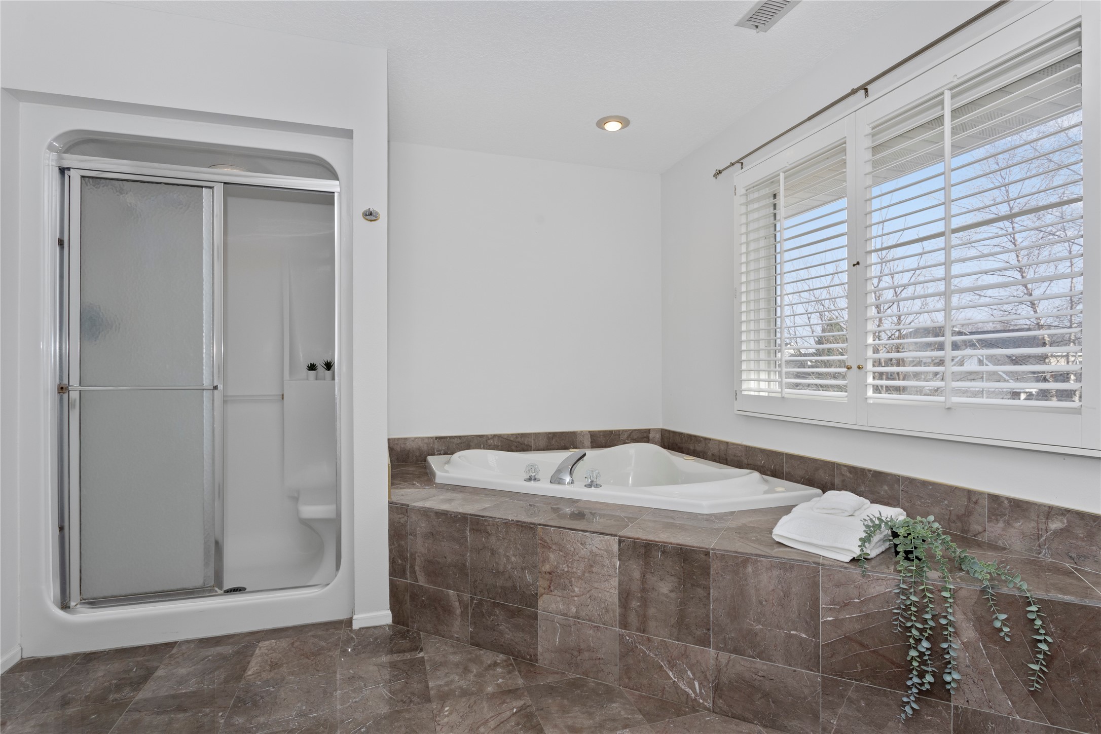 13931 Oak Brook Drive