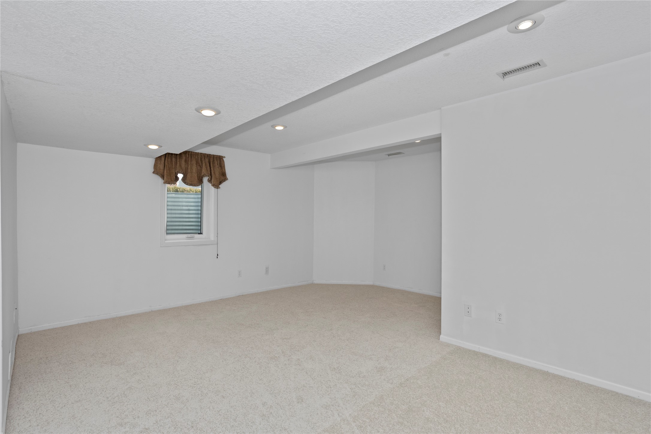 13931 Oak Brook Drive