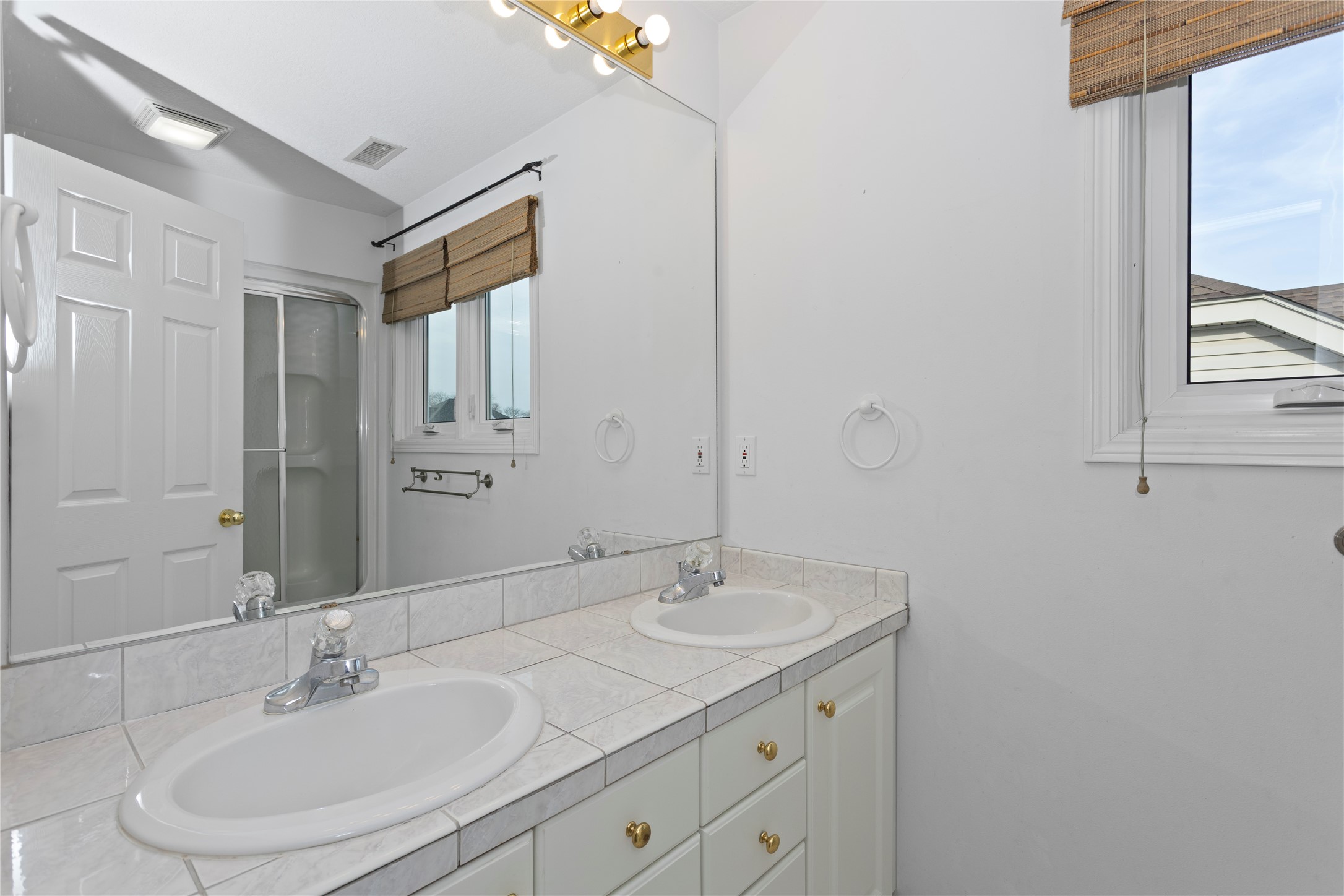 13931 Oak Brook Drive