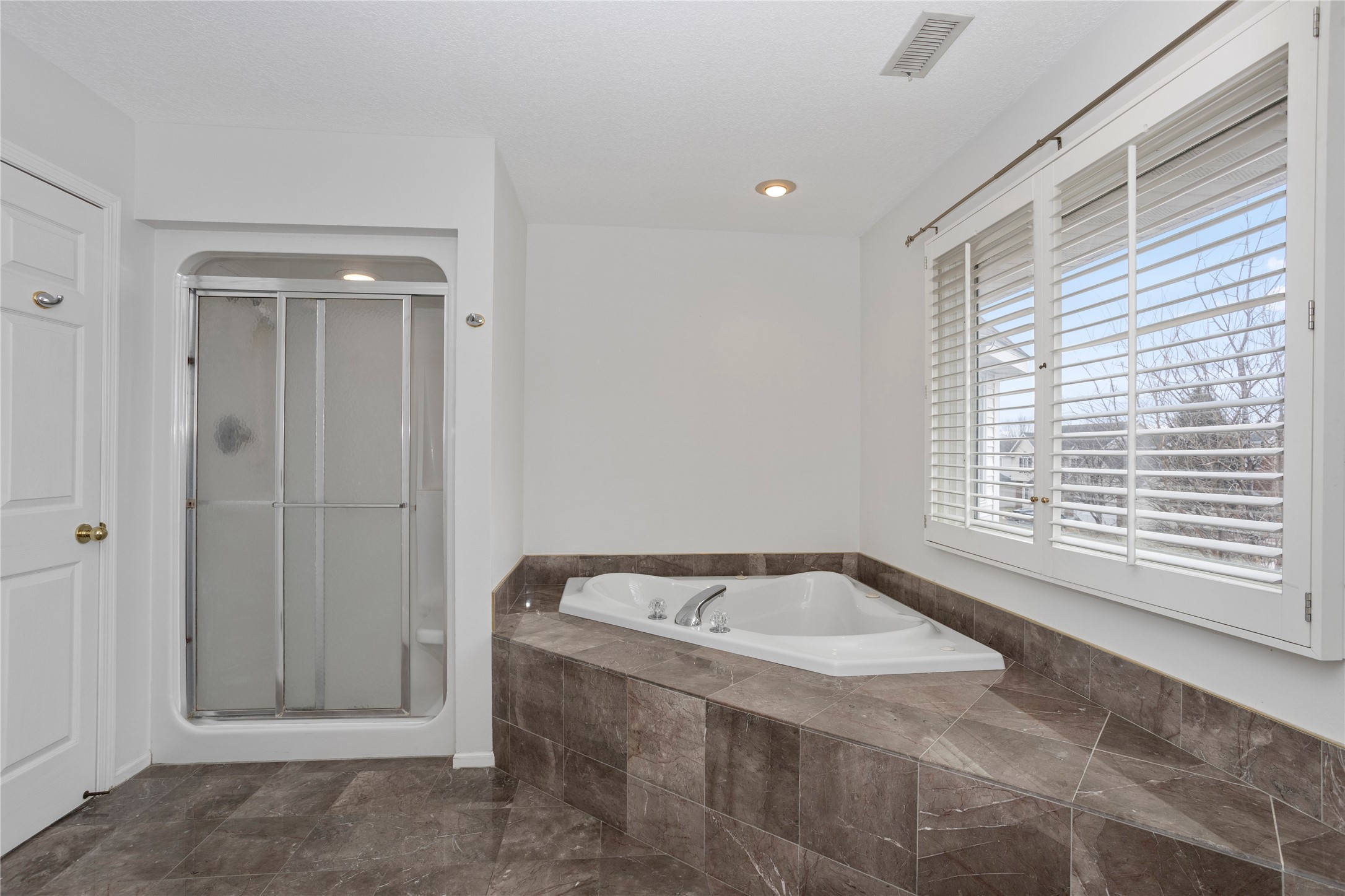 13931 Oak Brook Drive