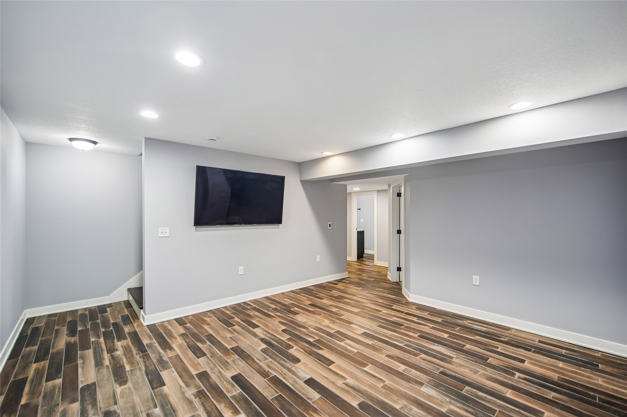 160 SE Dillon Drive