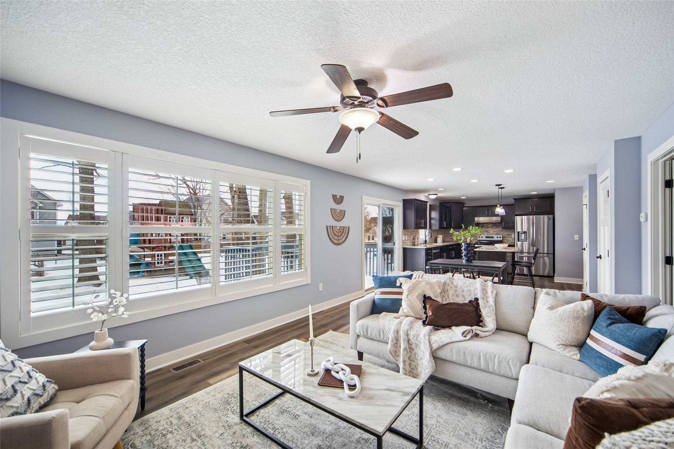 160 SE Dillon Drive