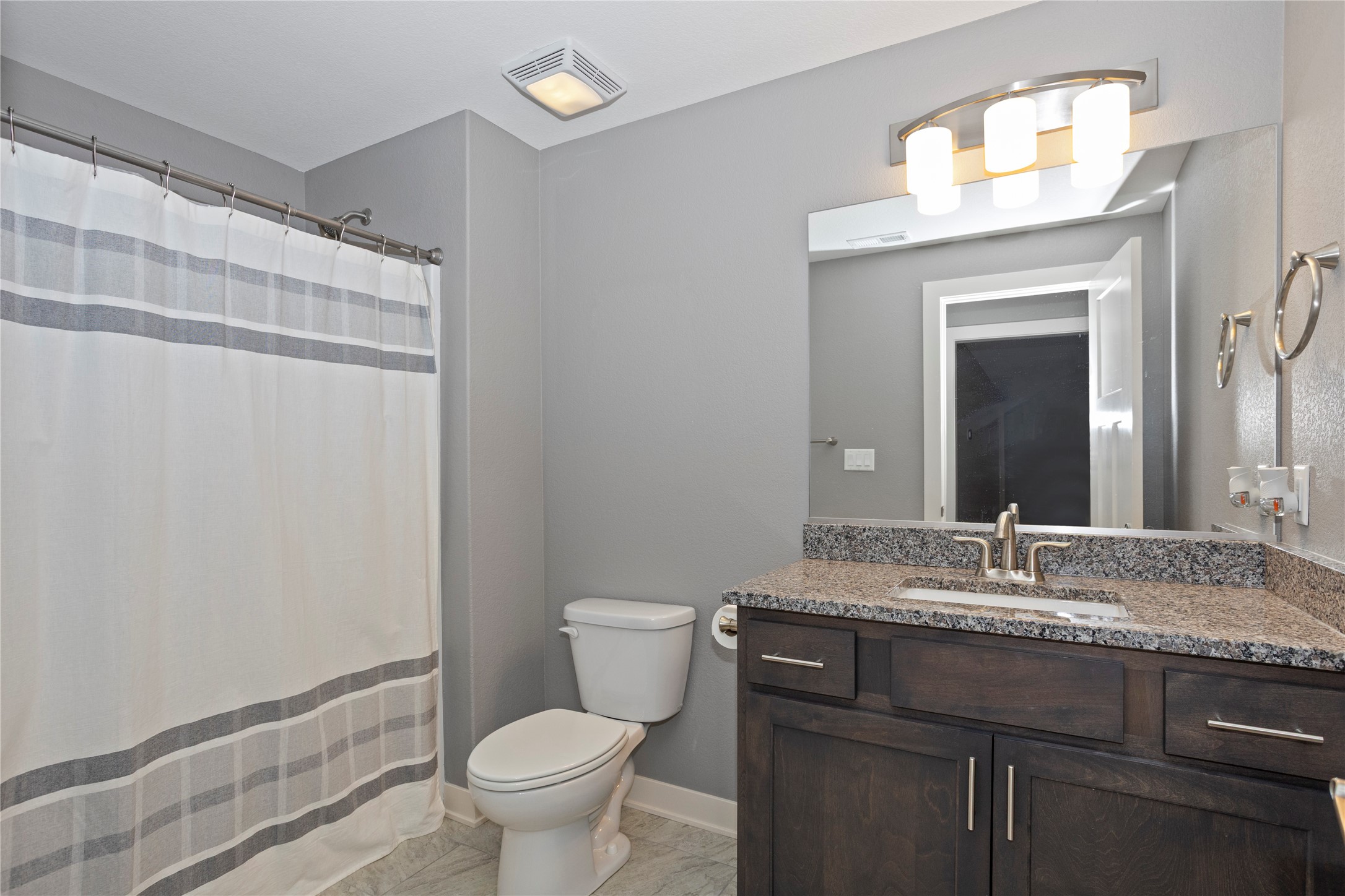 1105 Hunter Court