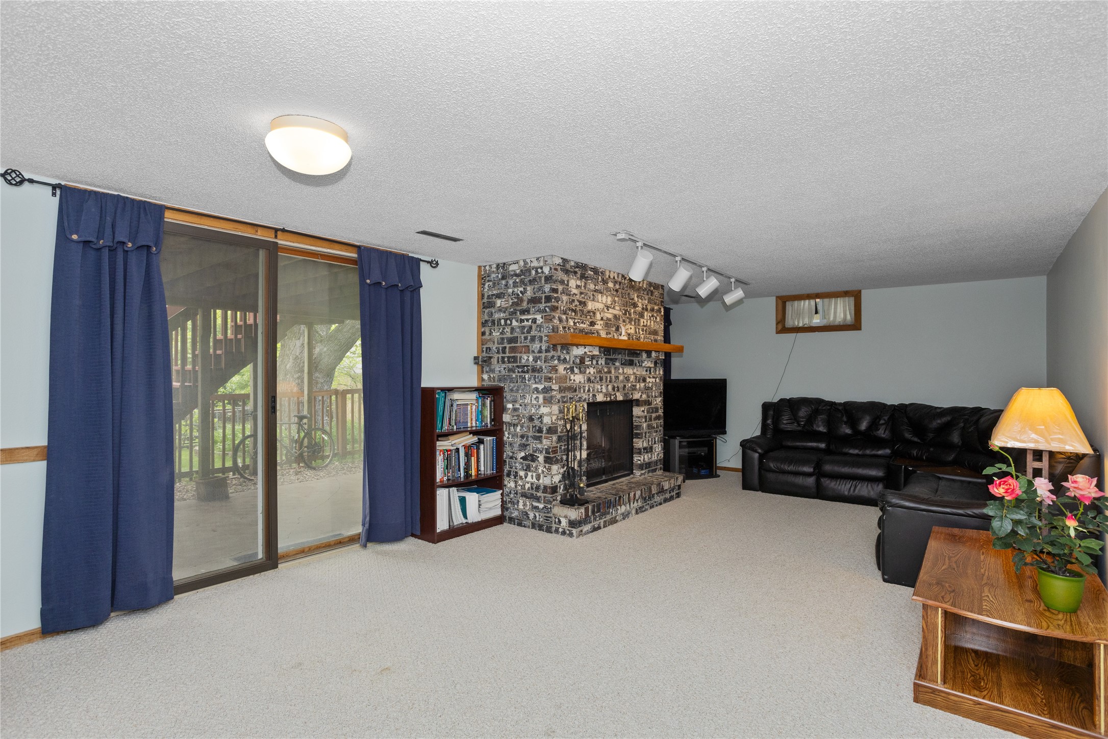 1679 NW 99th Street