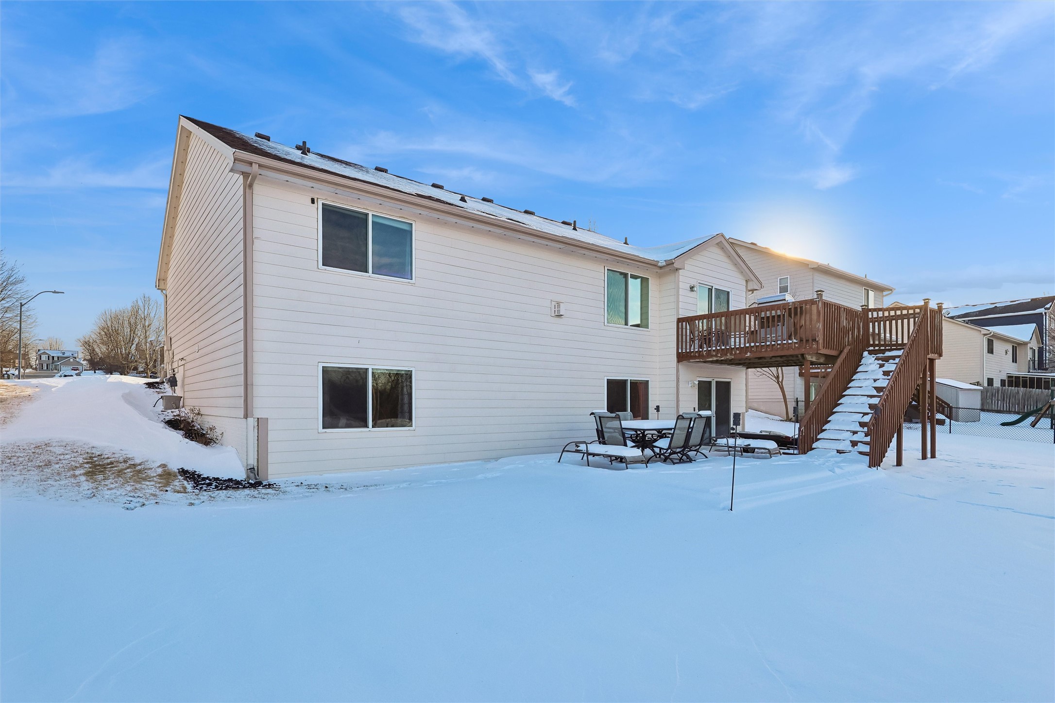 2818 E Kenyon Avenue