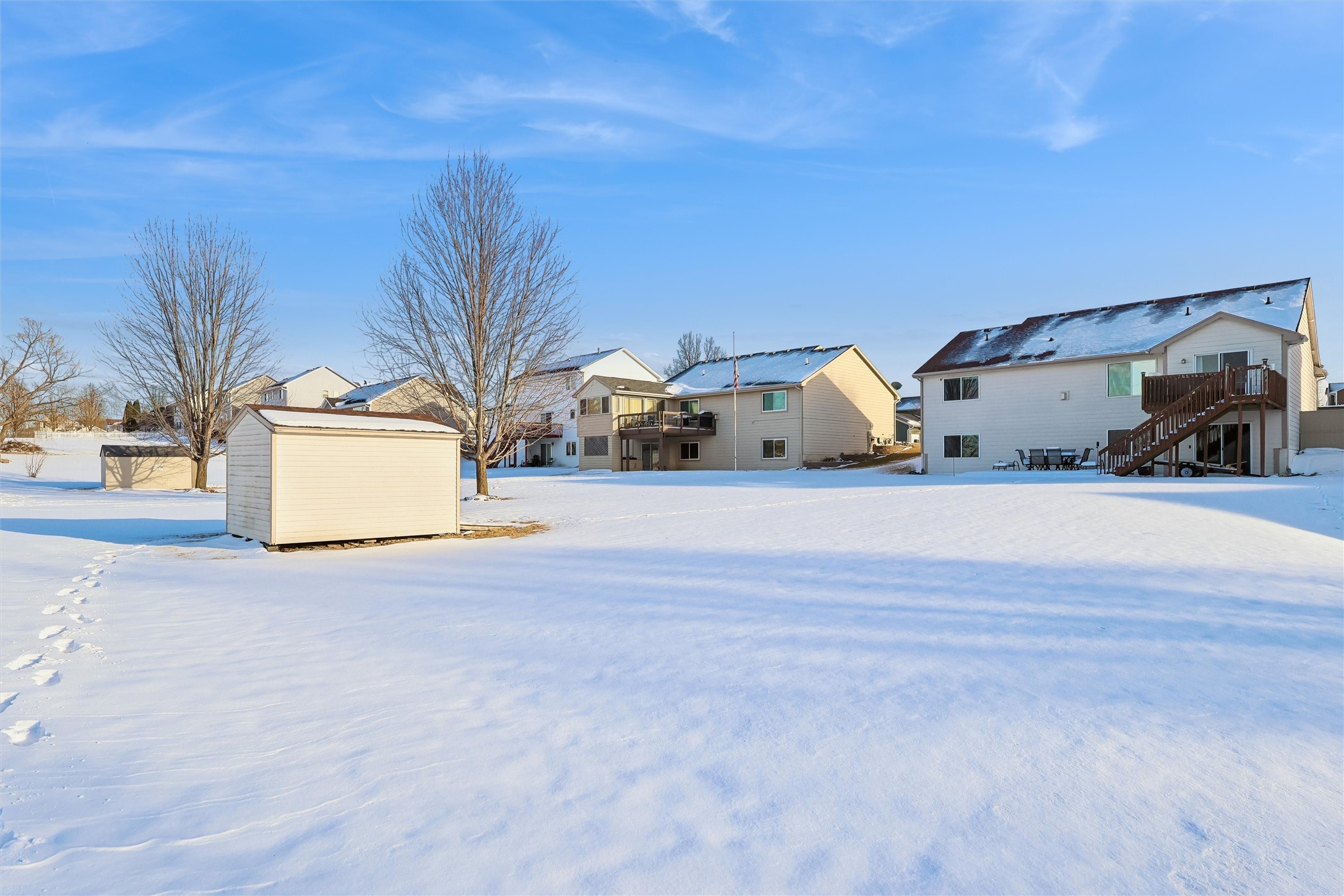 2818 E Kenyon Avenue