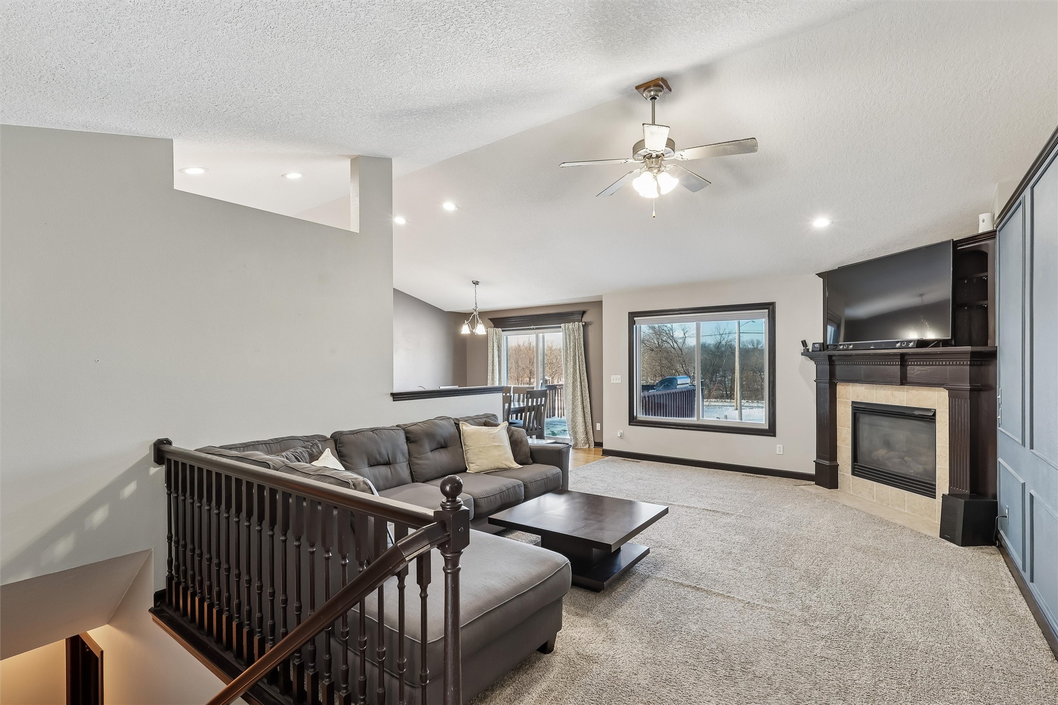 2818 E Kenyon Avenue