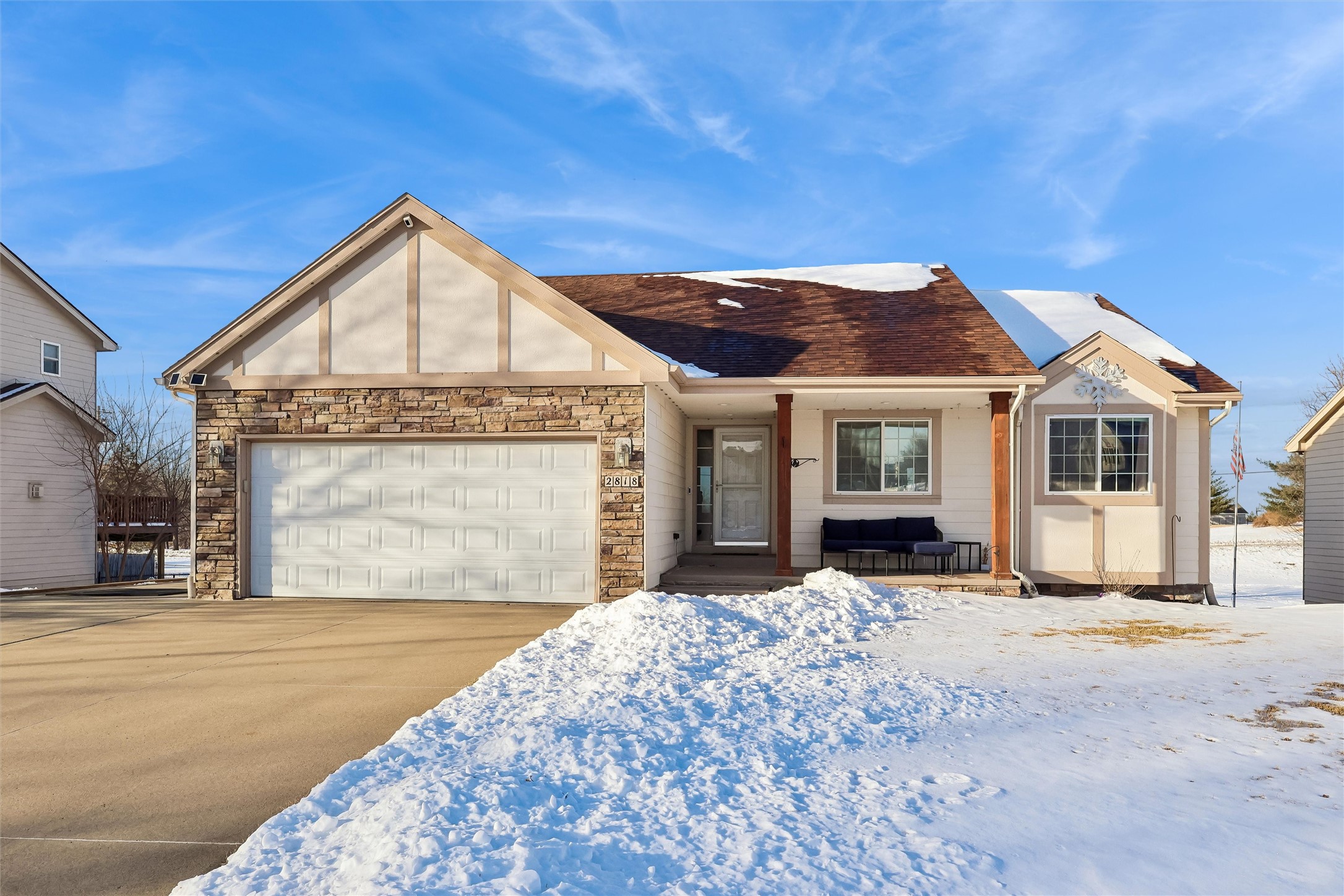 2818 E Kenyon Avenue