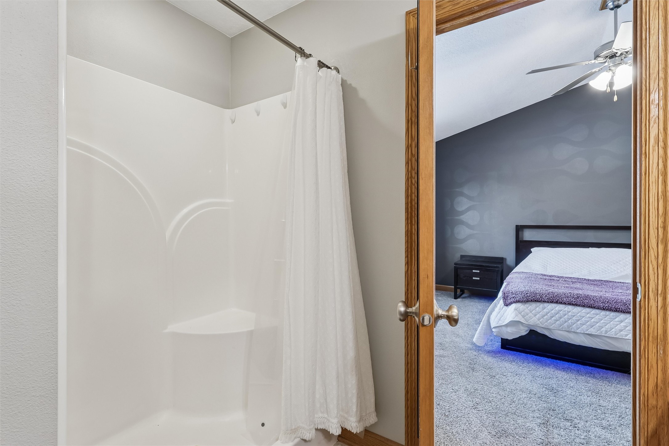 2818 E Kenyon Avenue