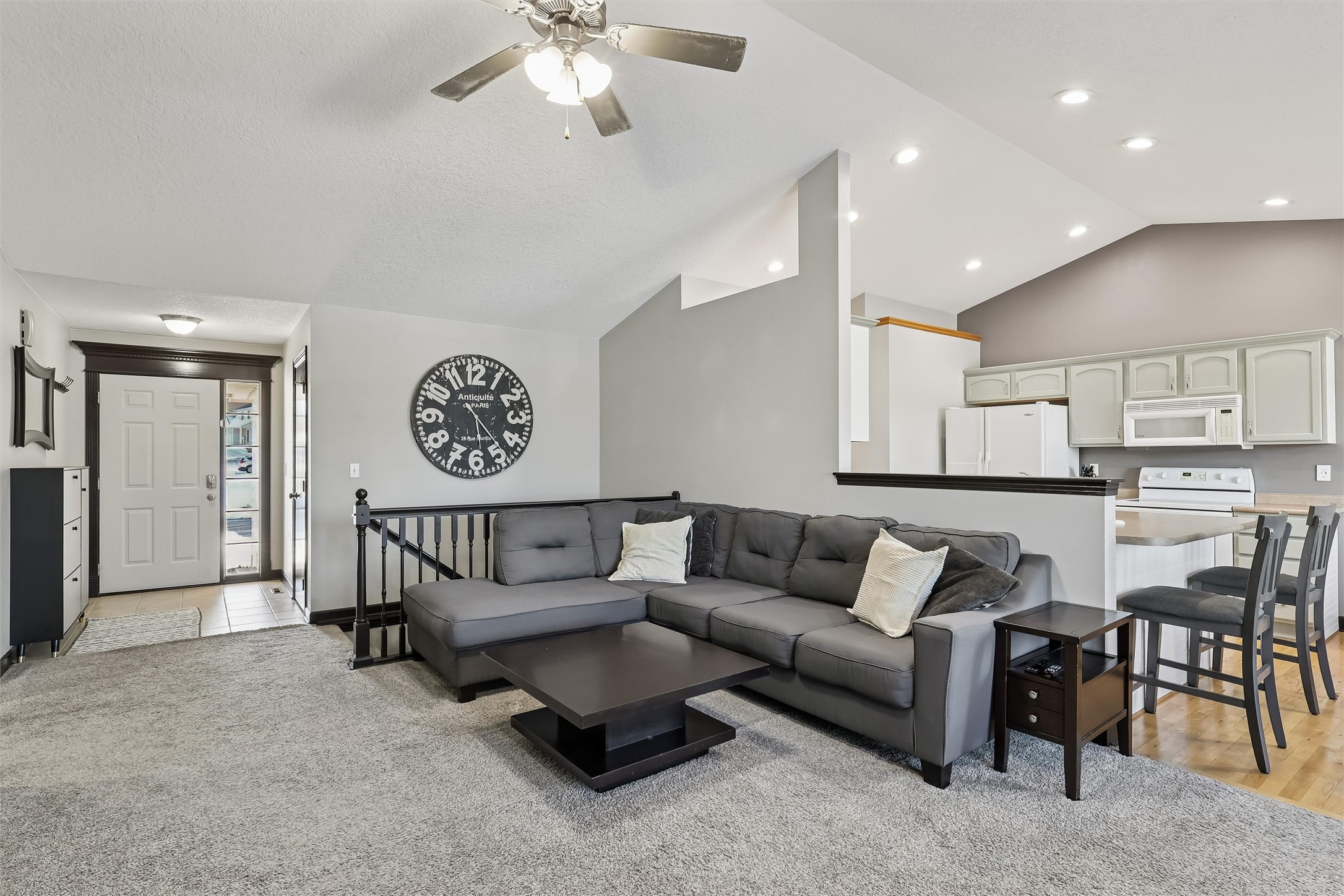 2818 E Kenyon Avenue