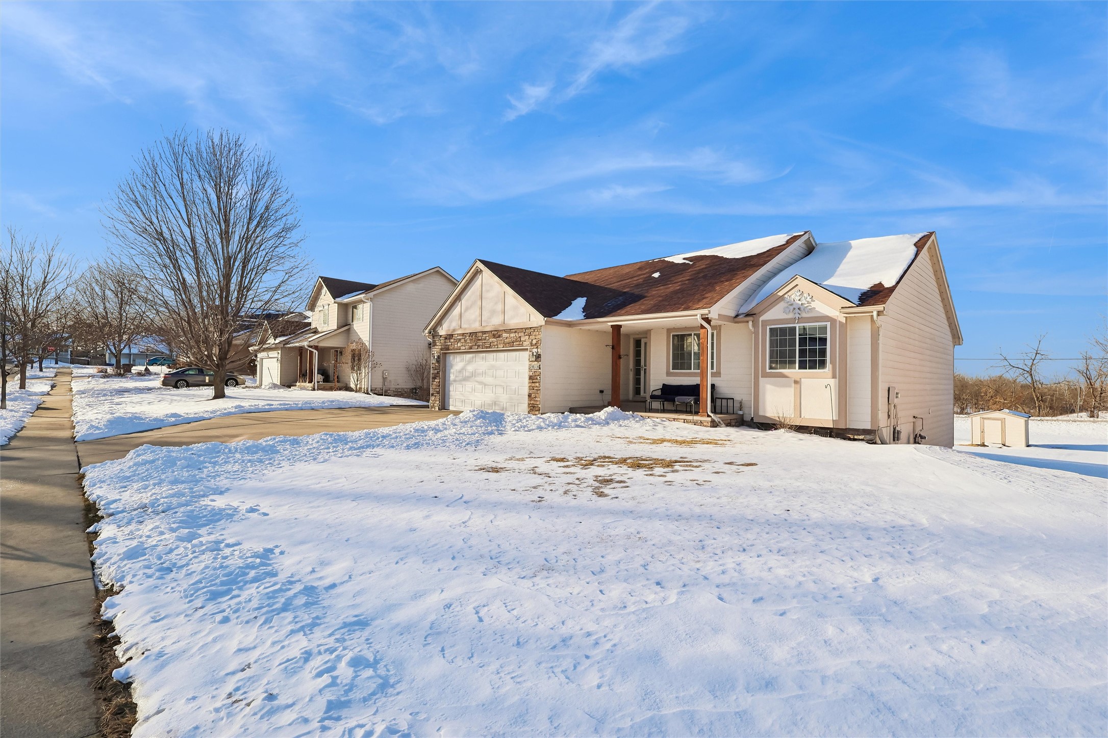 2818 E Kenyon Avenue