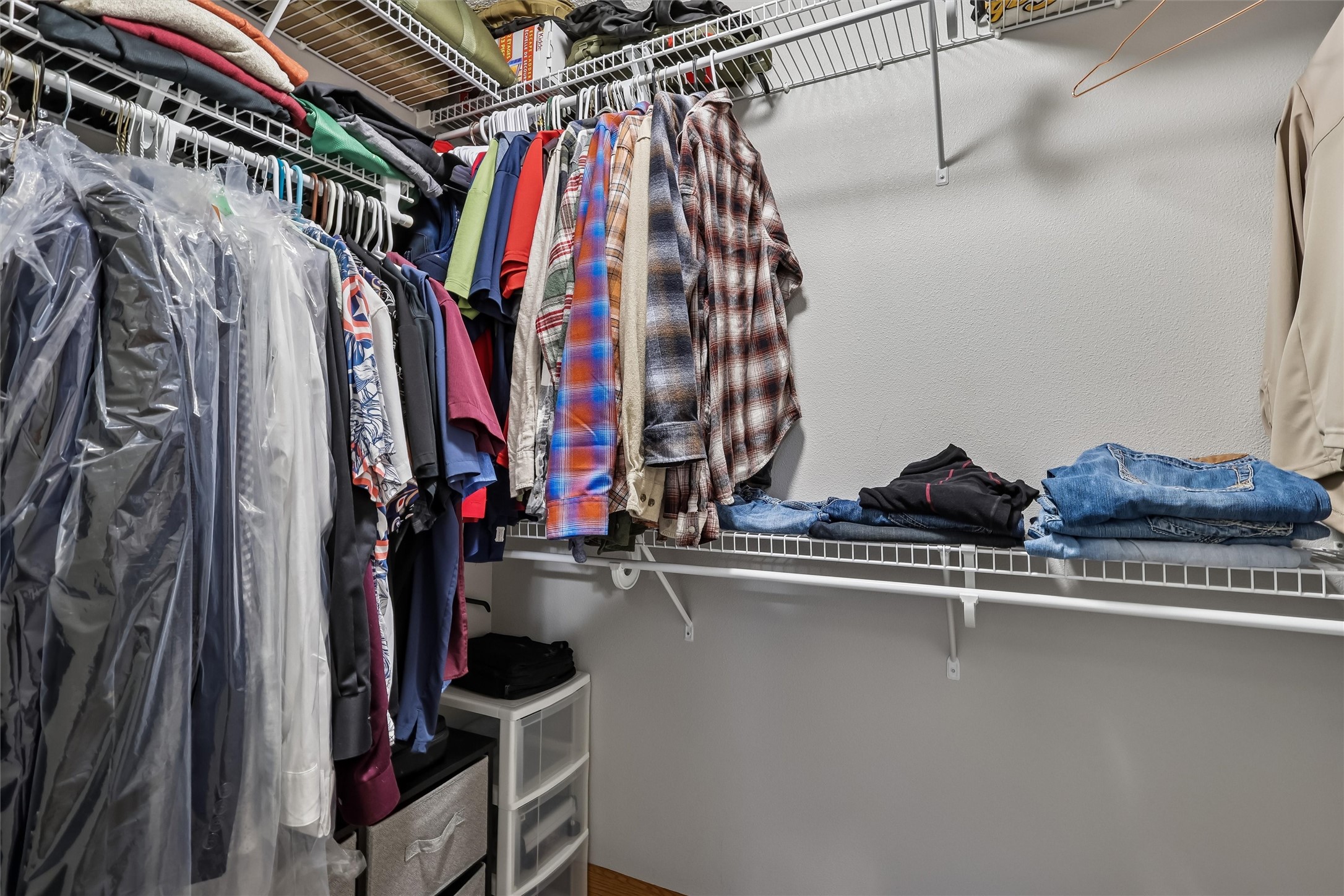 2818 E Kenyon Avenue