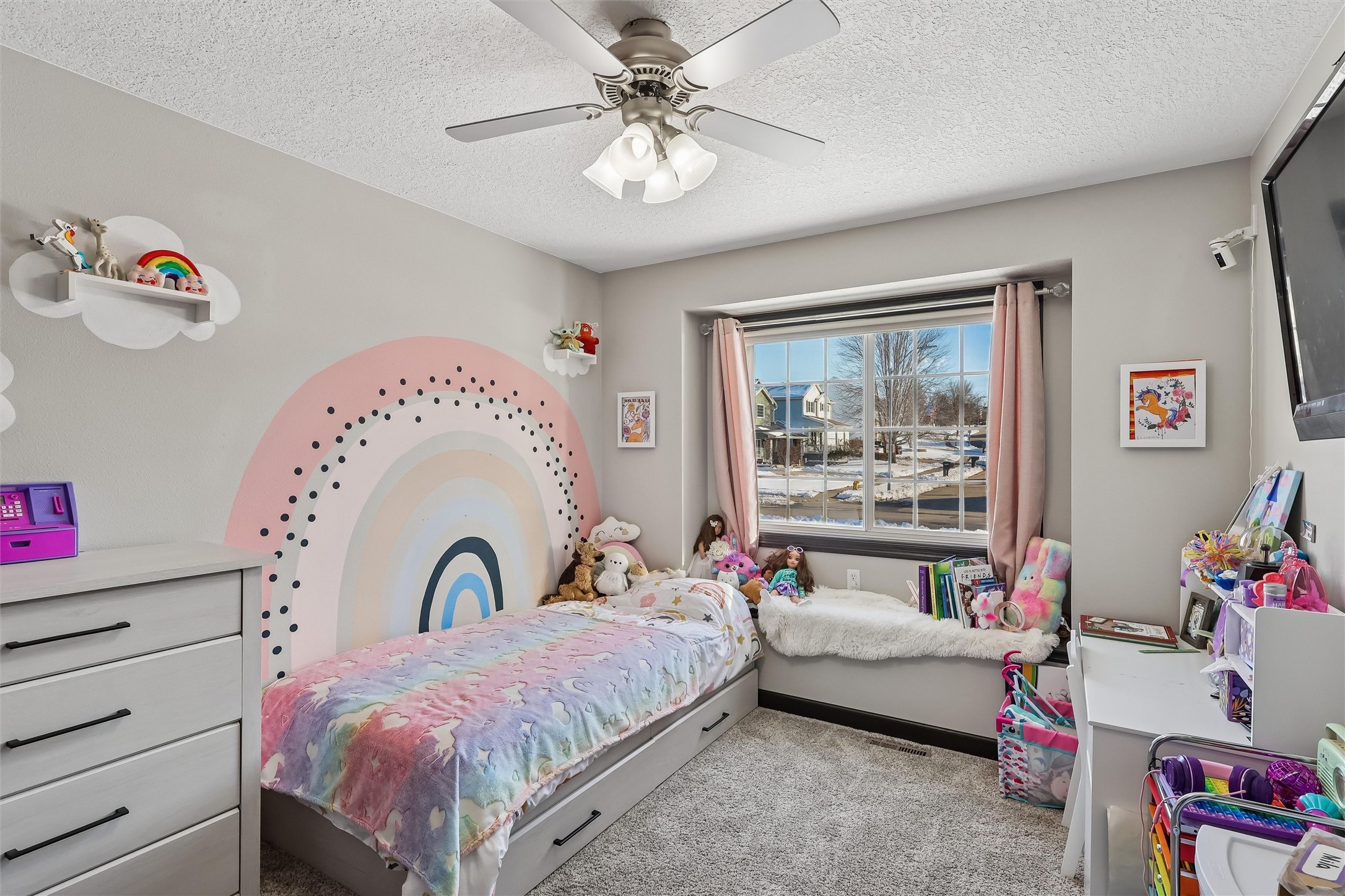 2818 E Kenyon Avenue