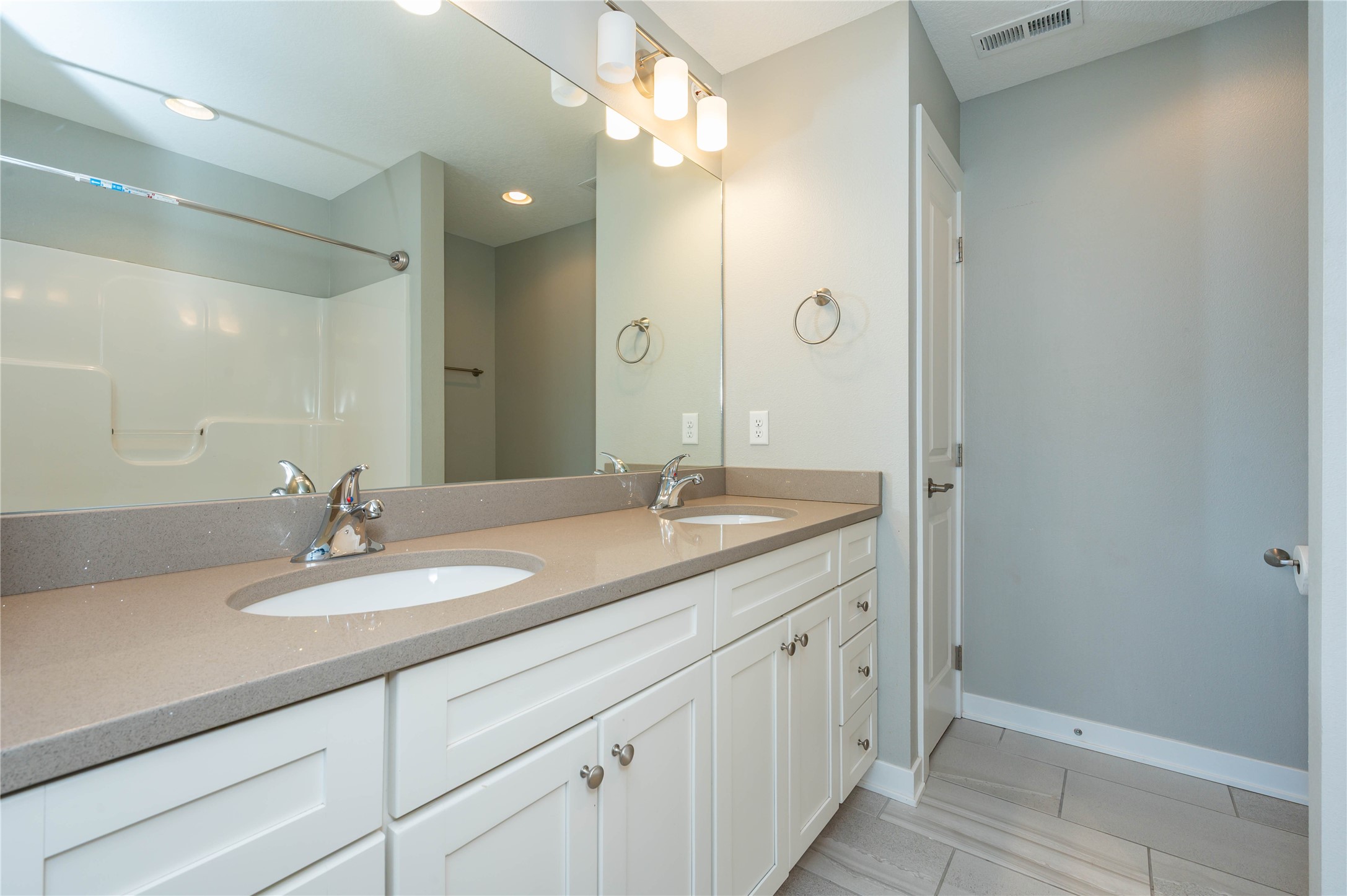 1405 NE Mocking Bird Lane