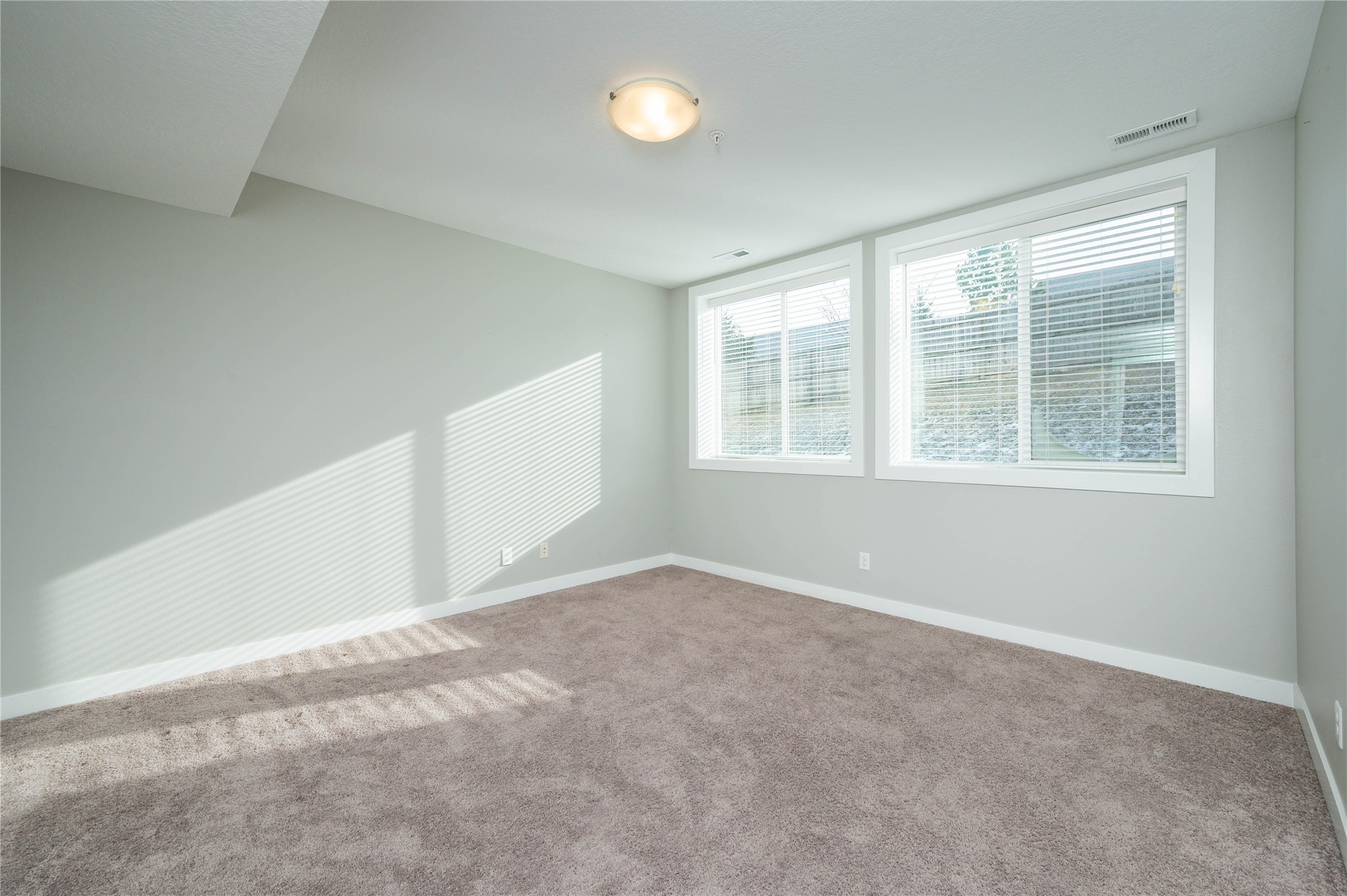 1405 NE Mocking Bird Lane