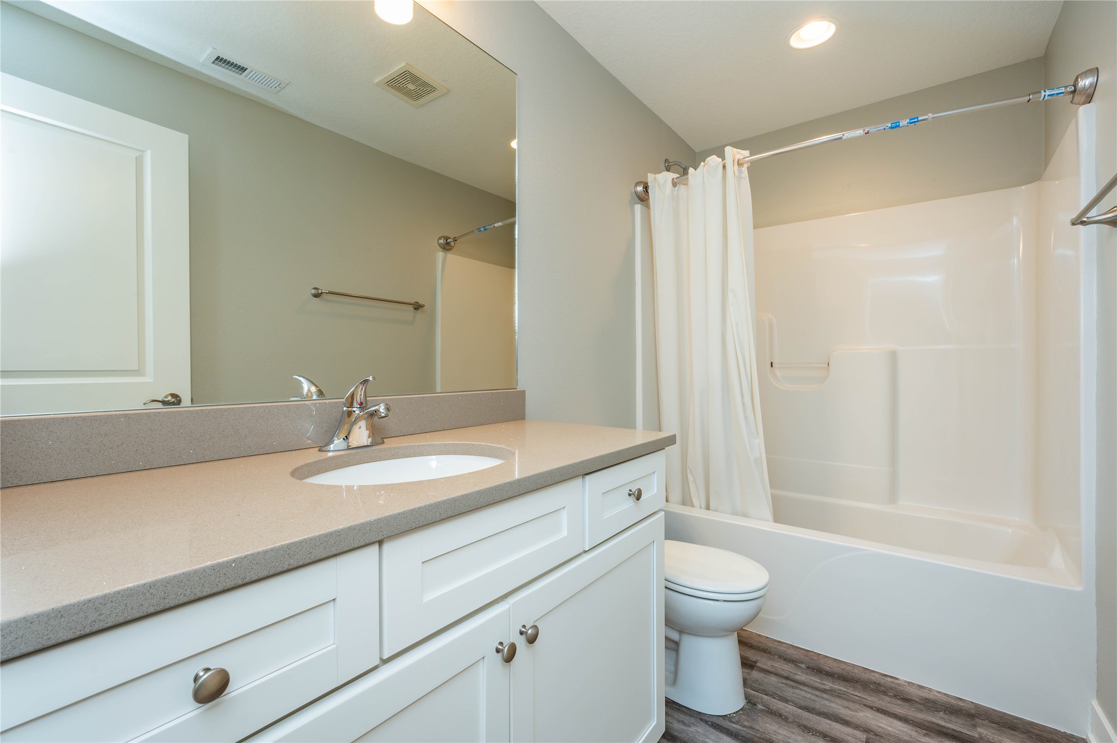 1405 NE Mocking Bird Lane