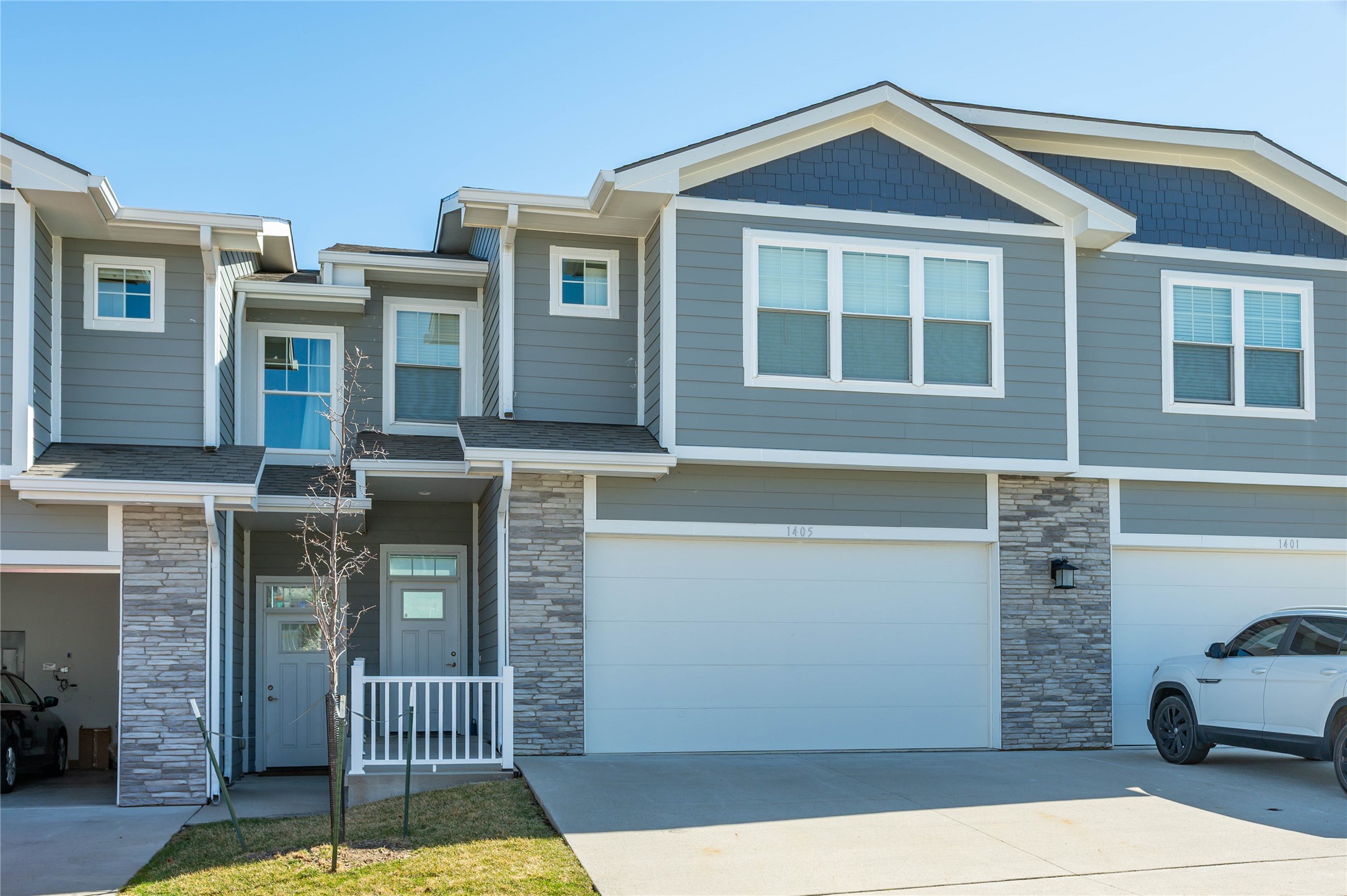 1405 NE Mocking Bird Lane