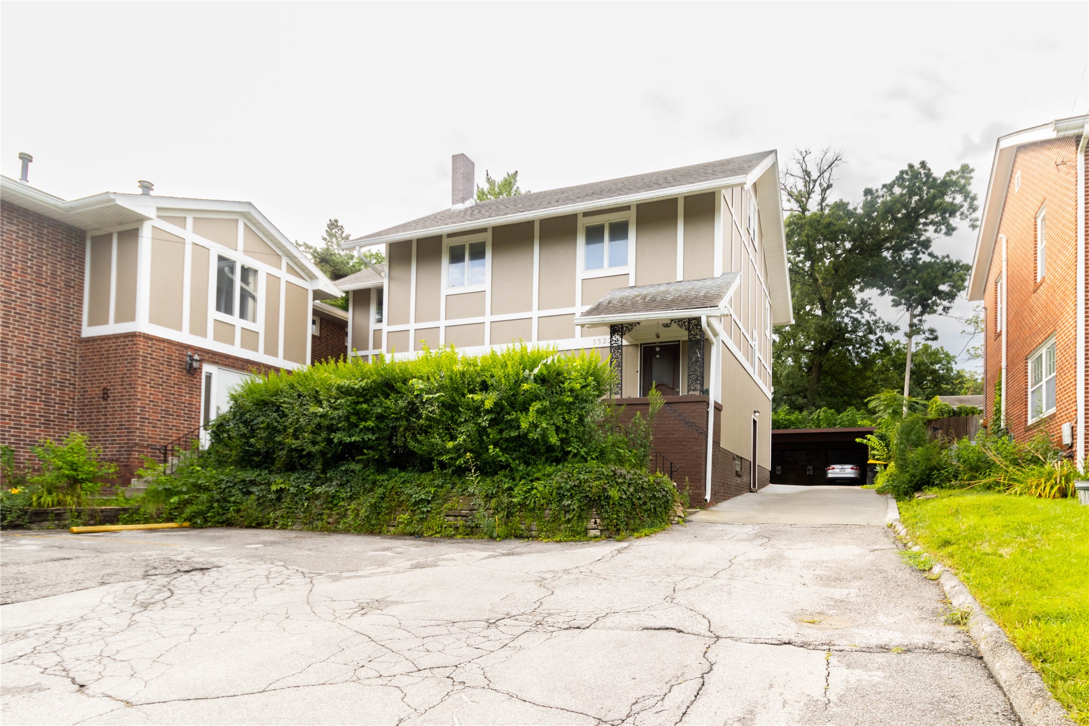 5322 Ingersoll Avenue A-1