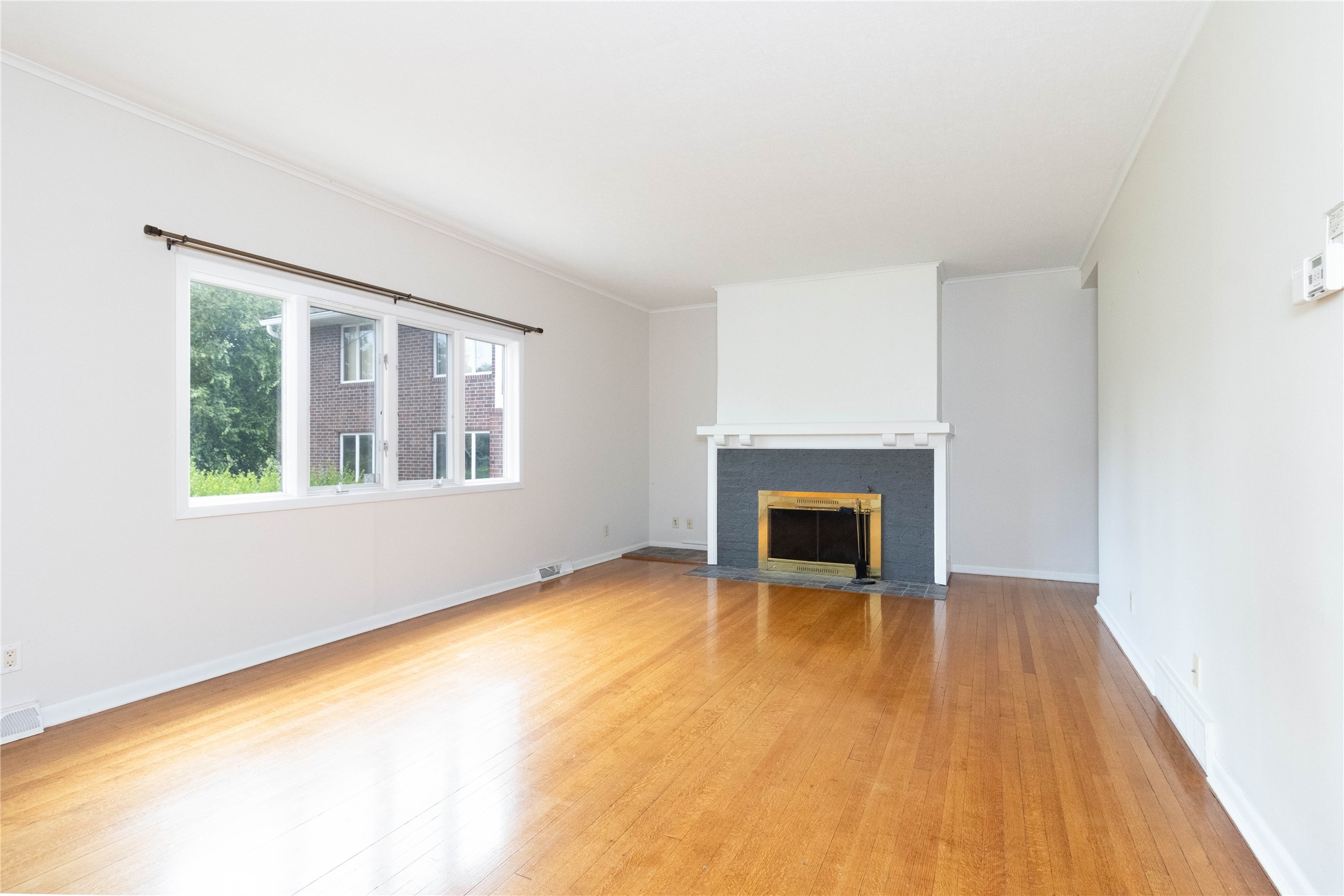 5322 Ingersoll Avenue A-1