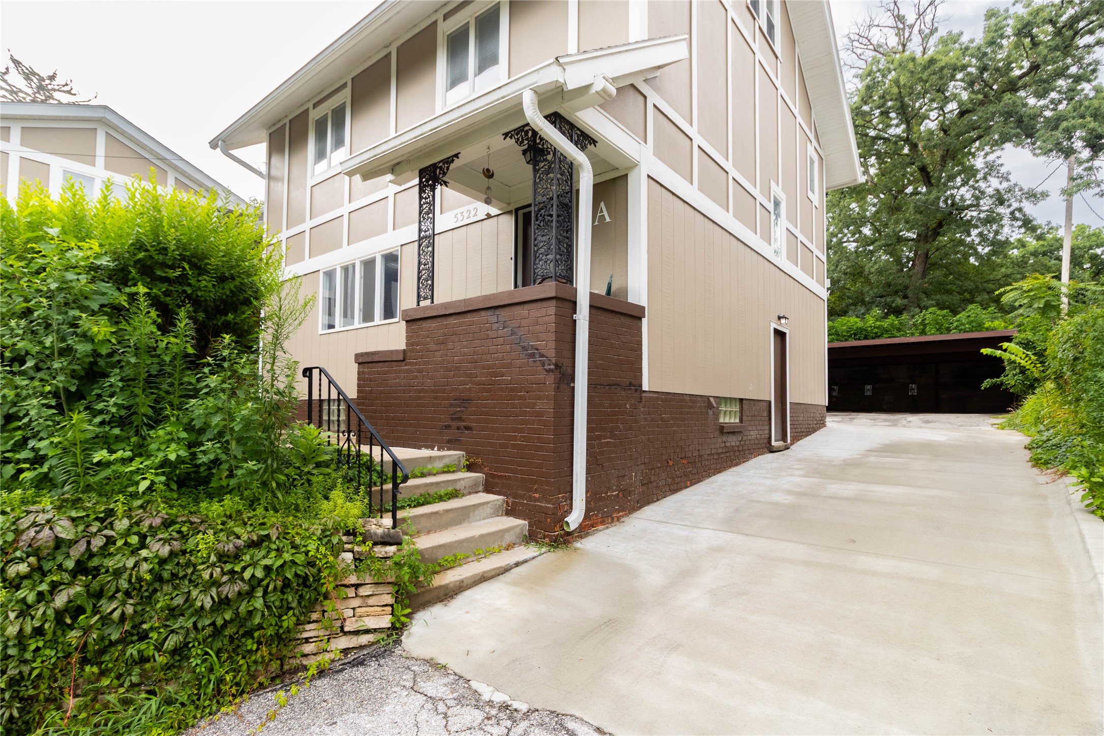 5322 Ingersoll Avenue A-1