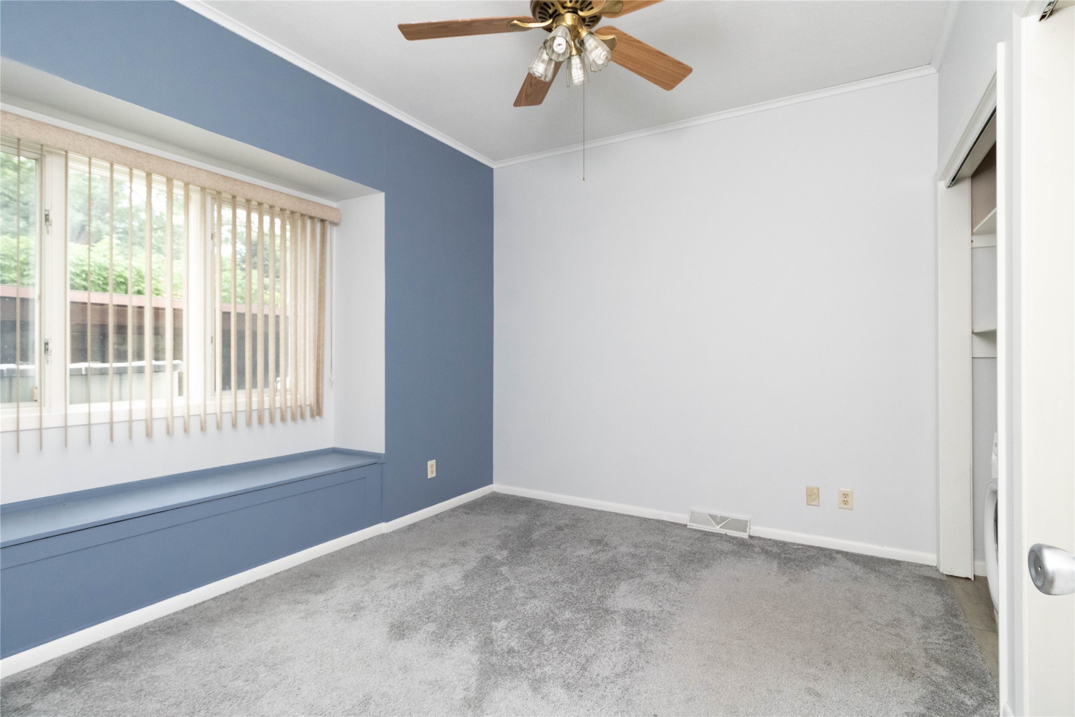 5322 Ingersoll Avenue A-1