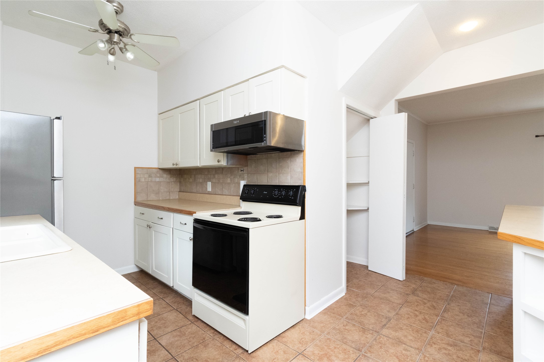 5322 Ingersoll Avenue A-1