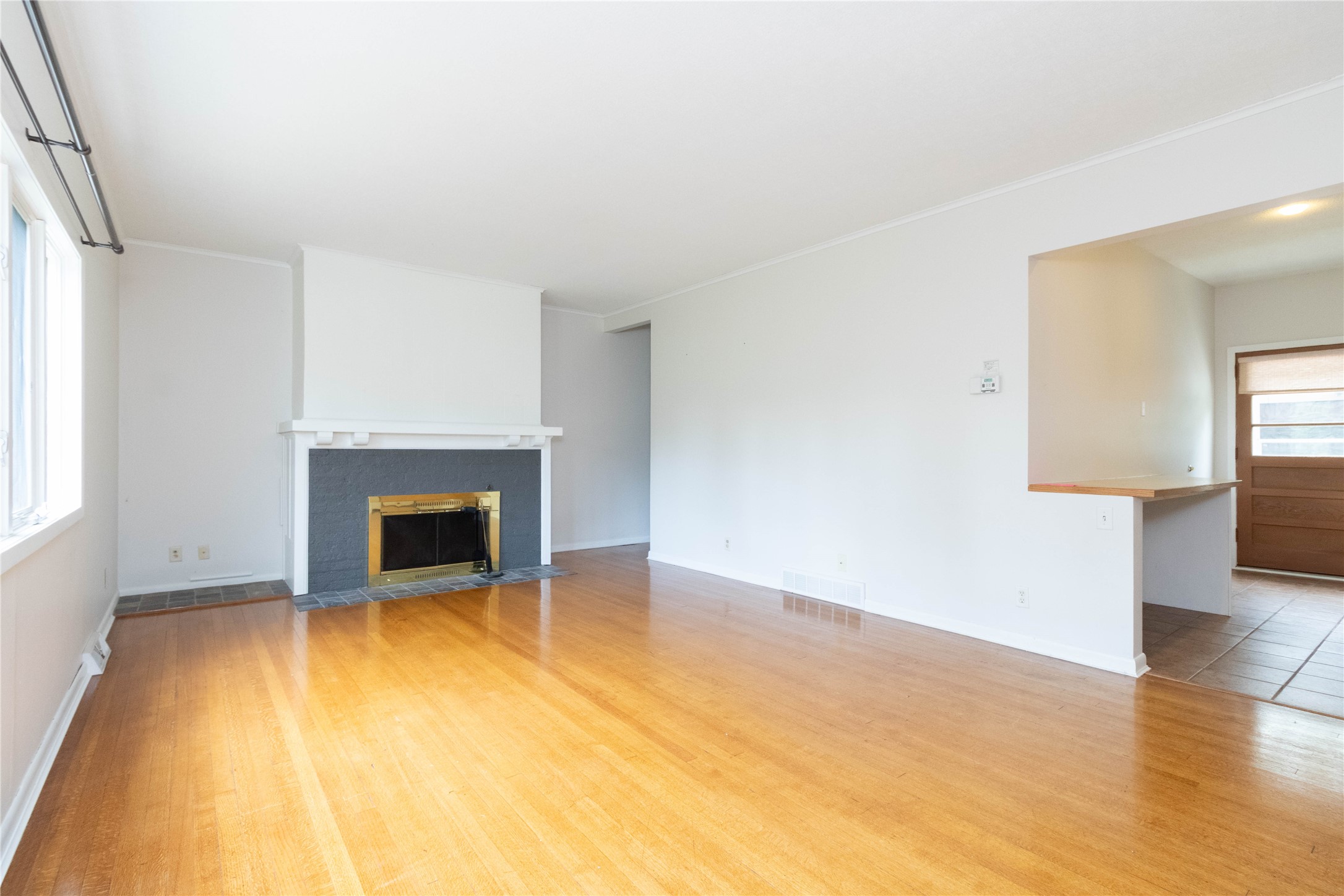 5322 Ingersoll Avenue A-1