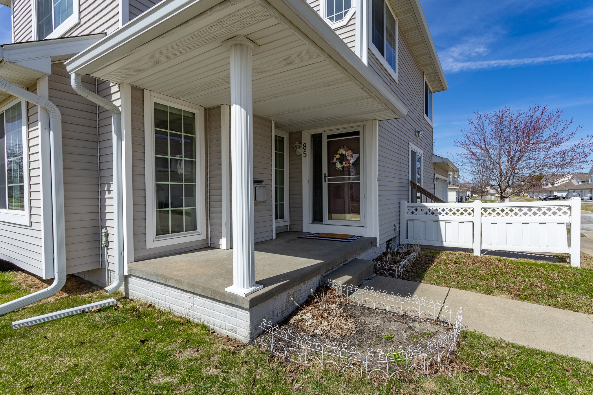 85 SE Melrose Drive