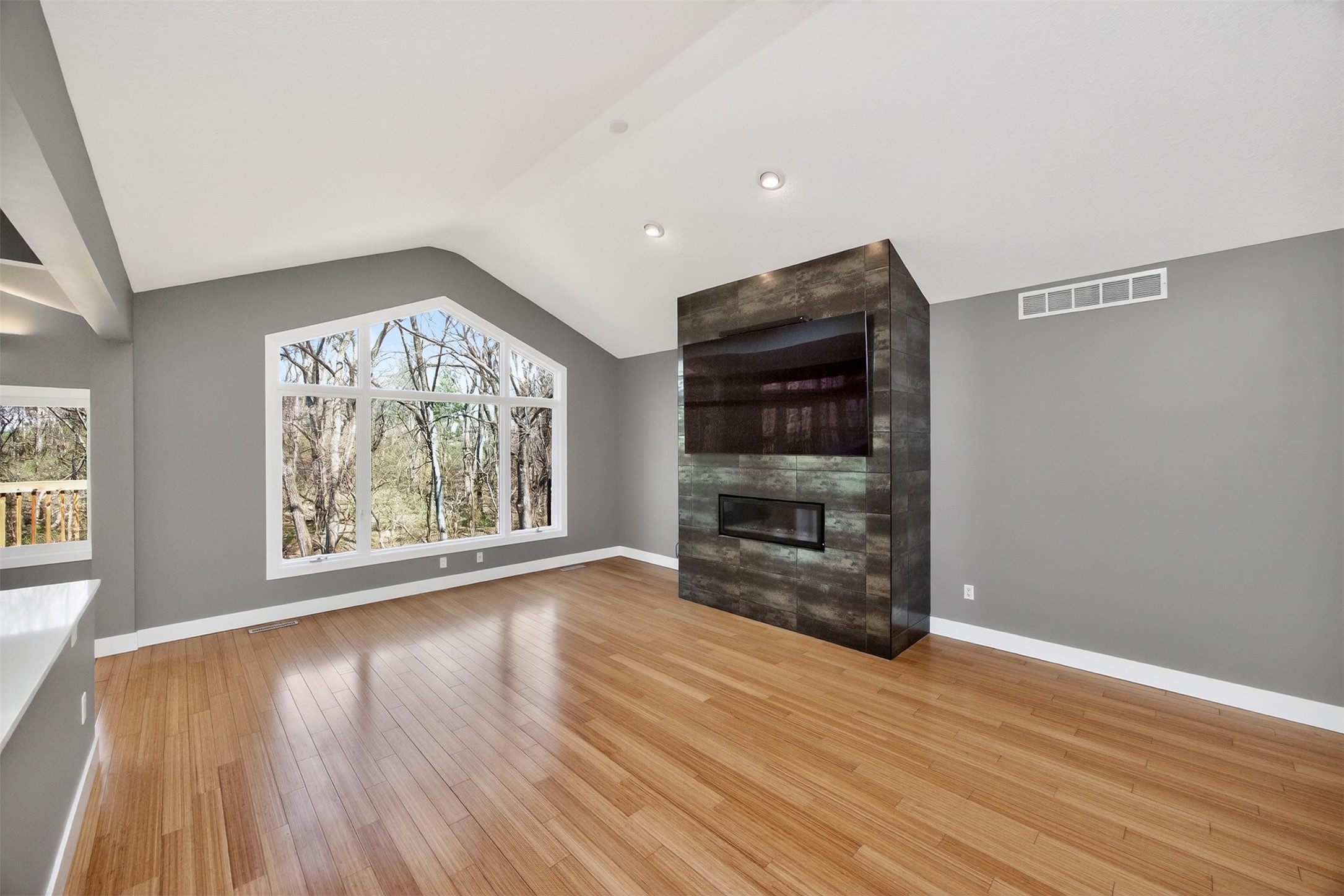 14881 Woodcrest Drive