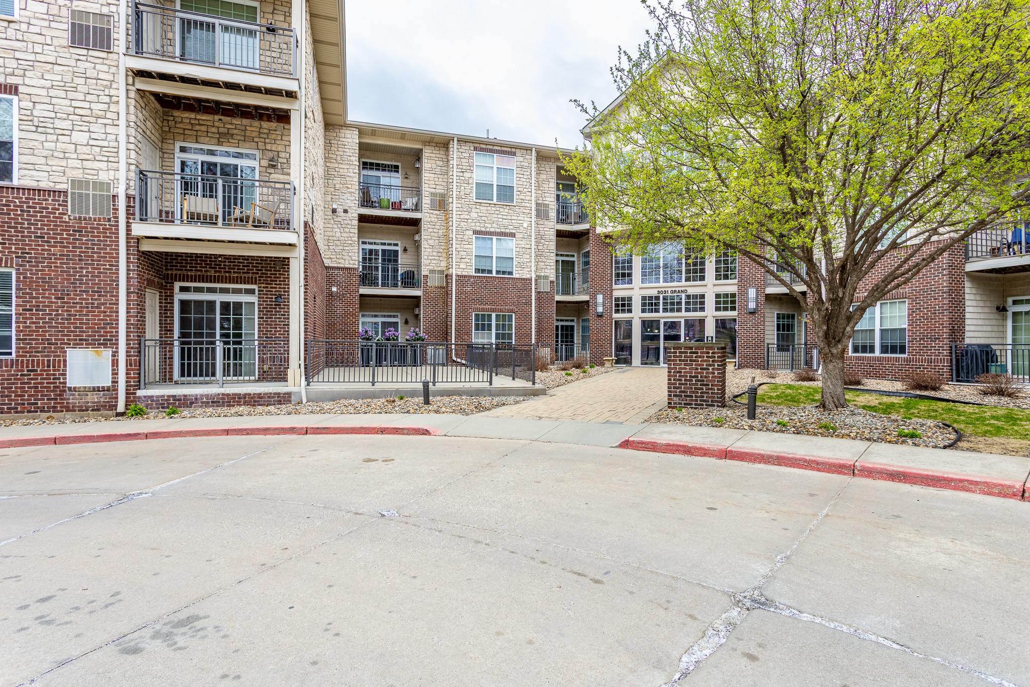 3031 Grand Avenue 116