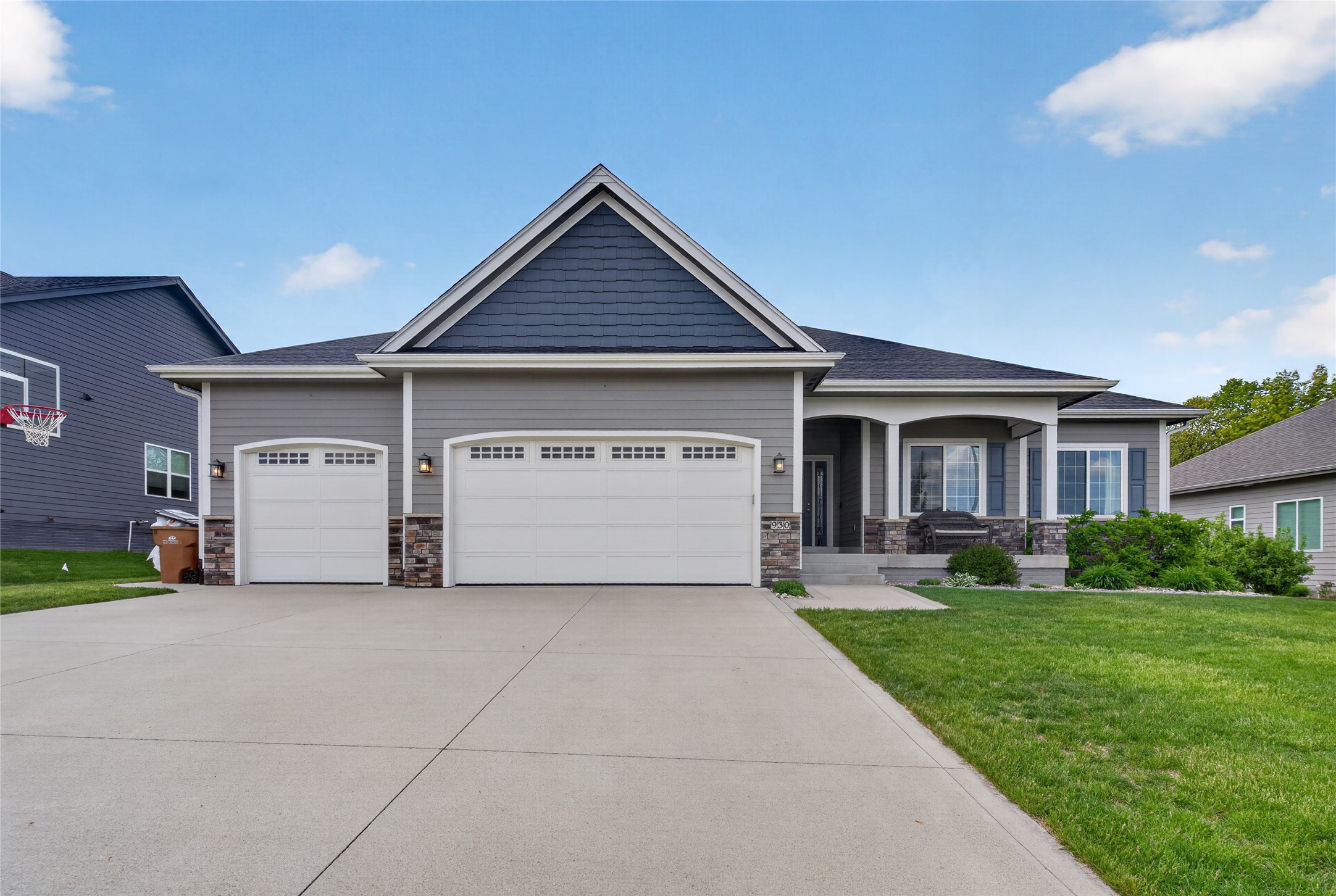 930 Cardinal Drive