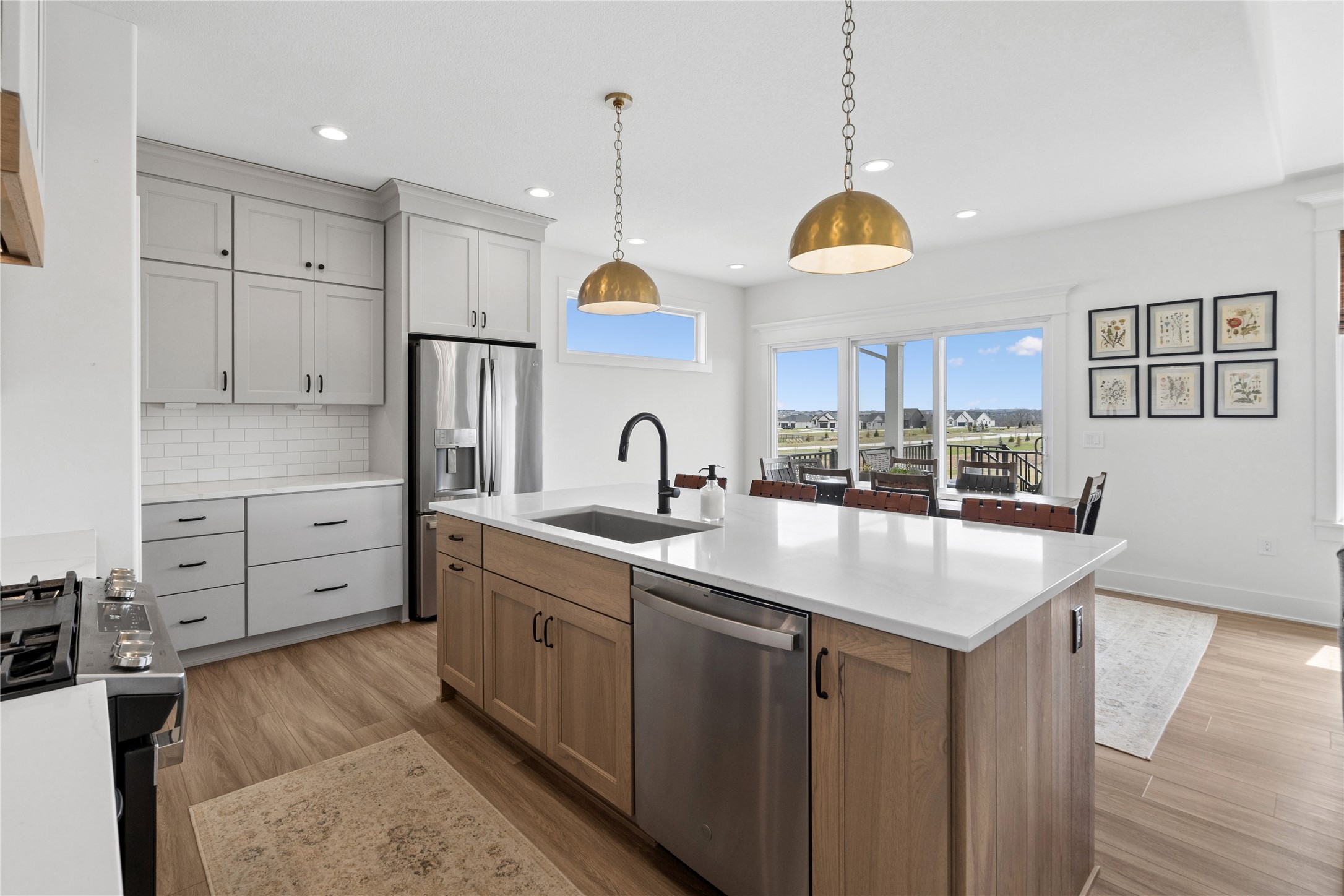 40 NW Valleyview Drive