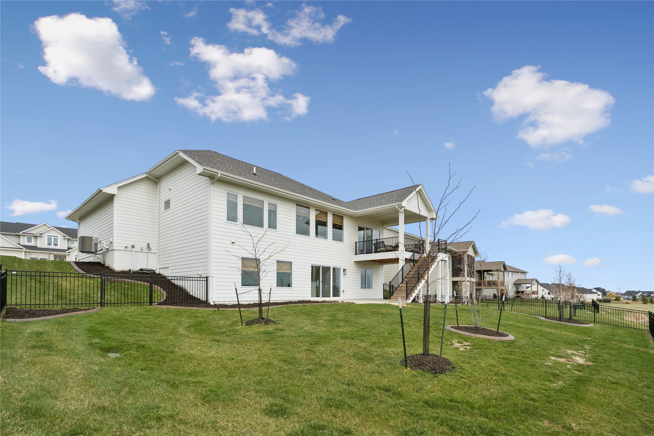 40 NW Valleyview Drive