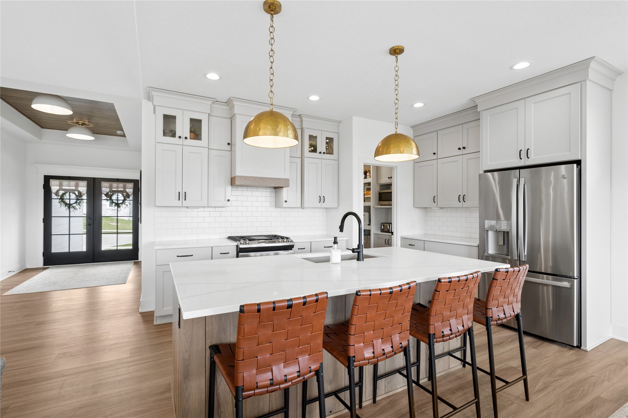 40 NW Valleyview Drive