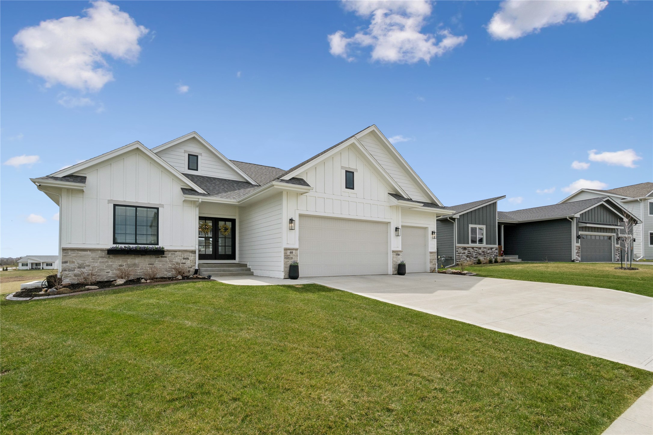 40 NW Valleyview Drive