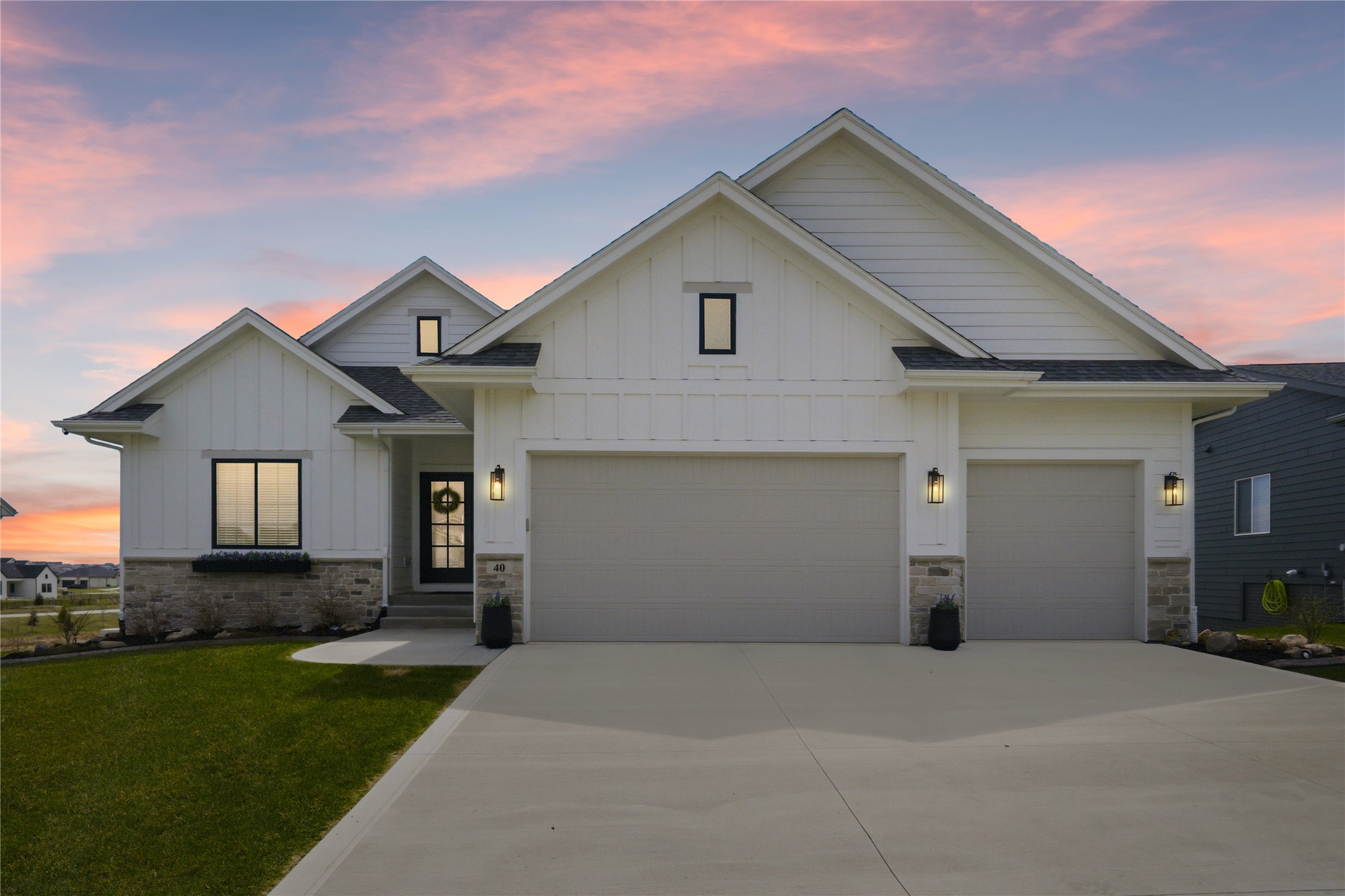 40 NW Valleyview Drive