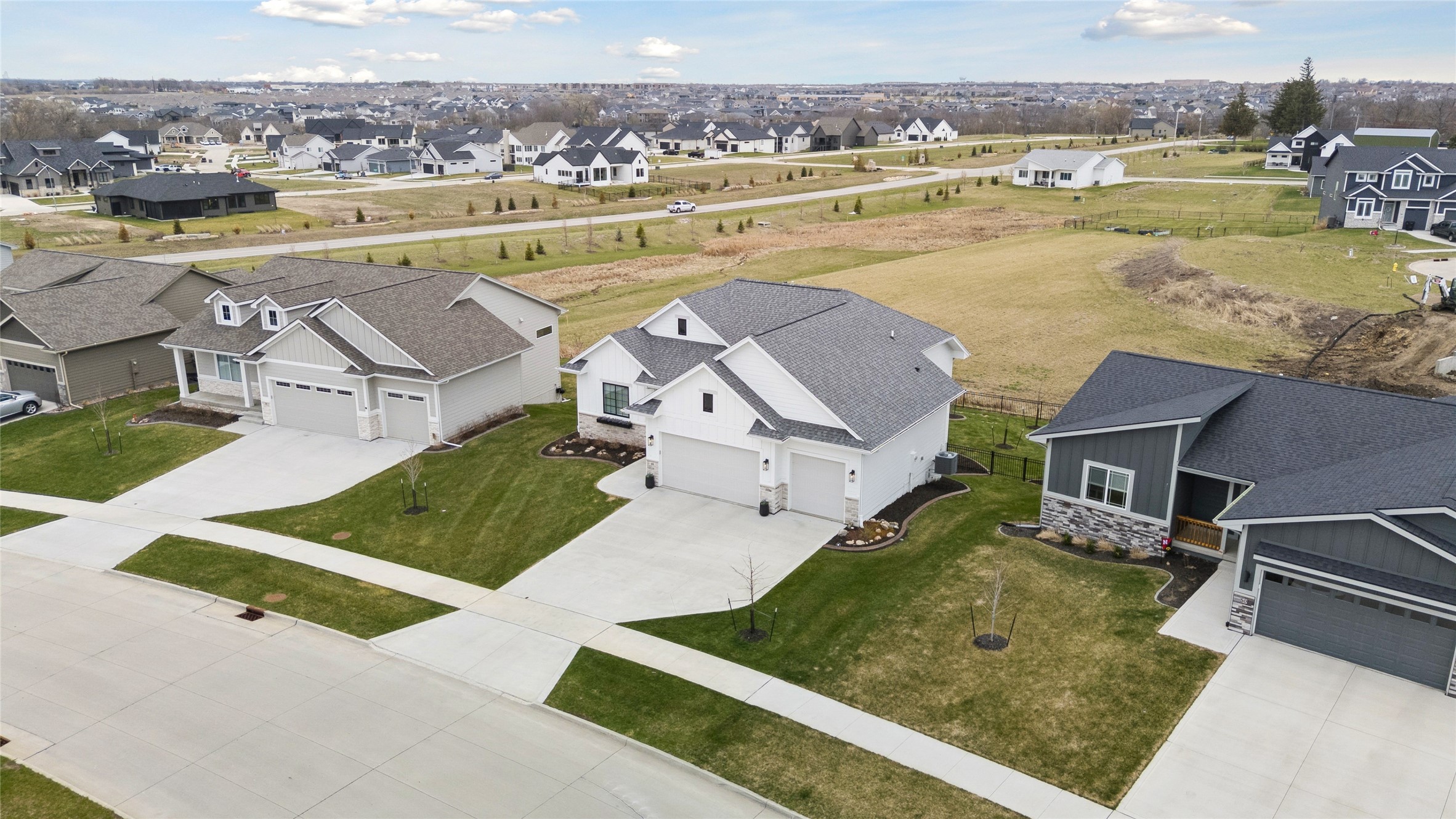 40 NW Valleyview Drive