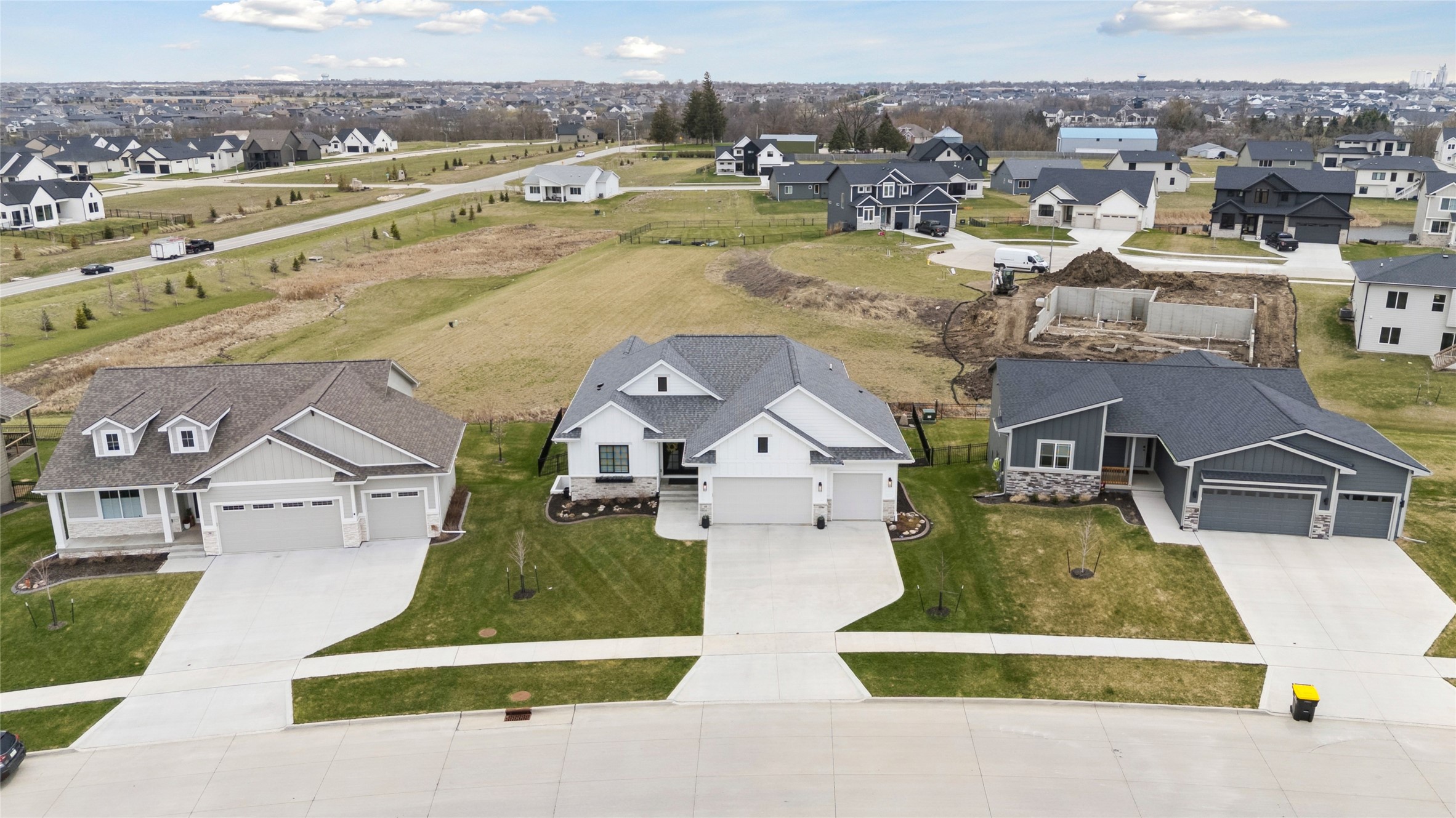 40 NW Valleyview Drive
