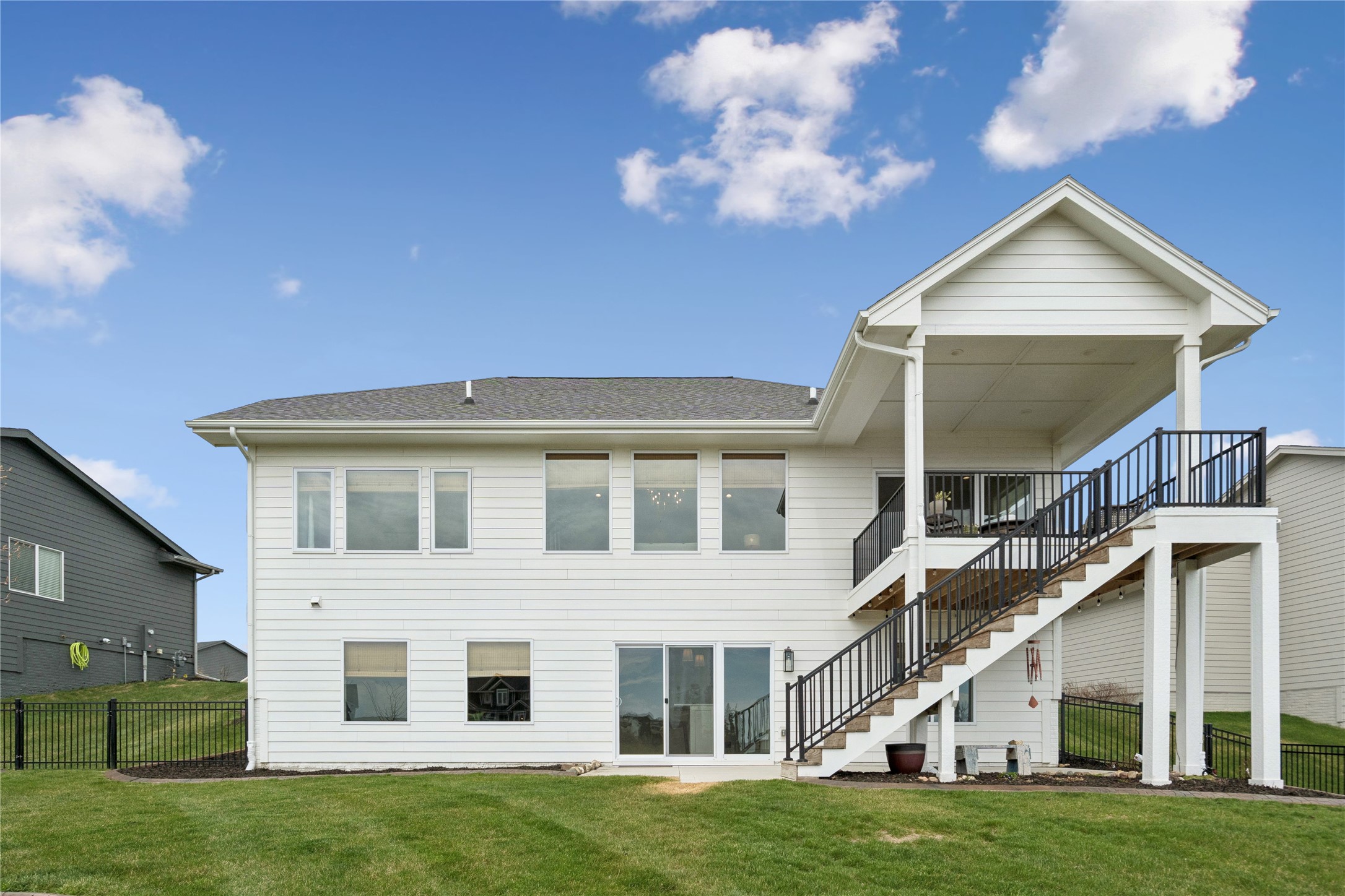 40 NW Valleyview Drive