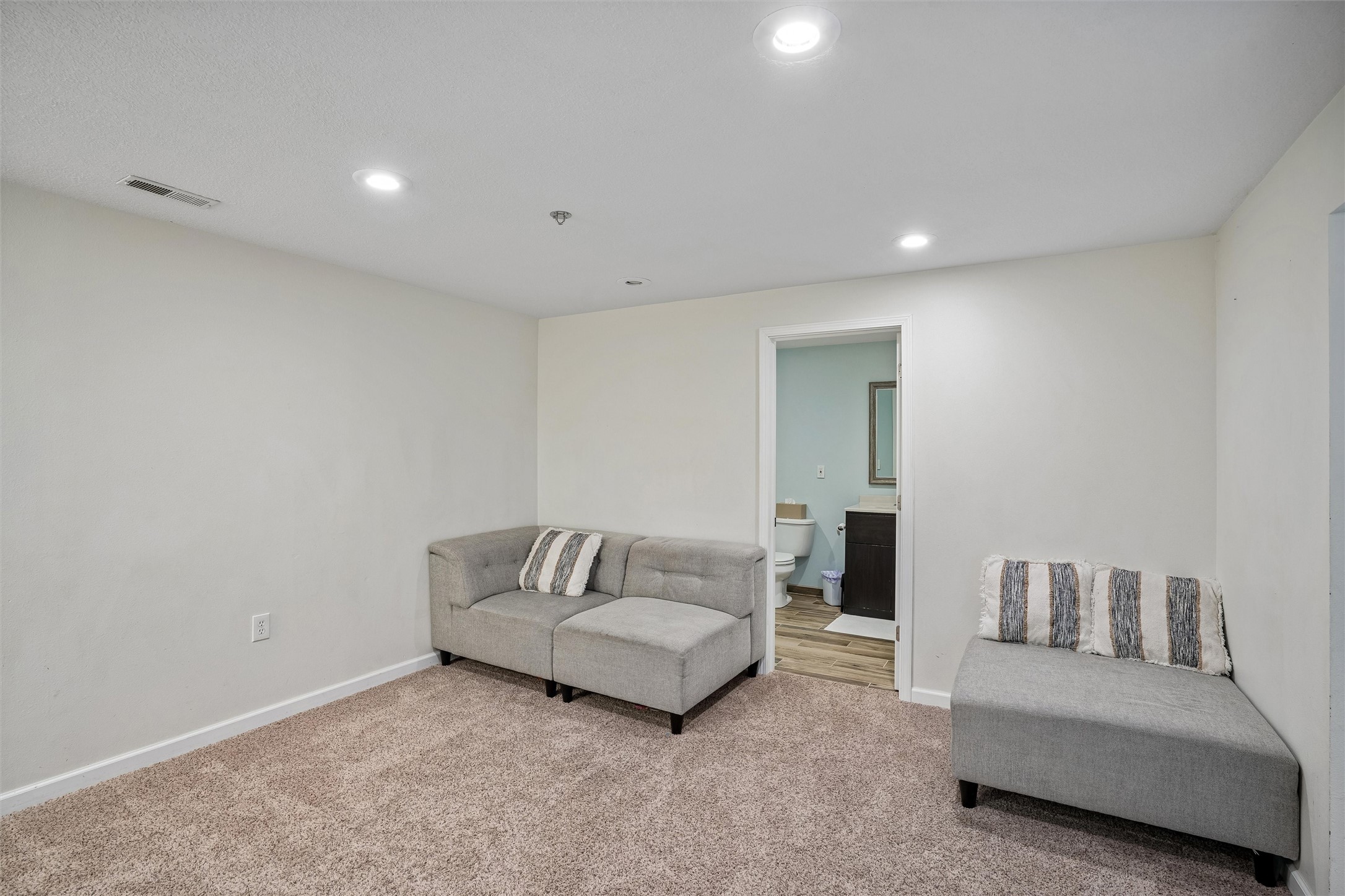 10405 Stonebridge Drive