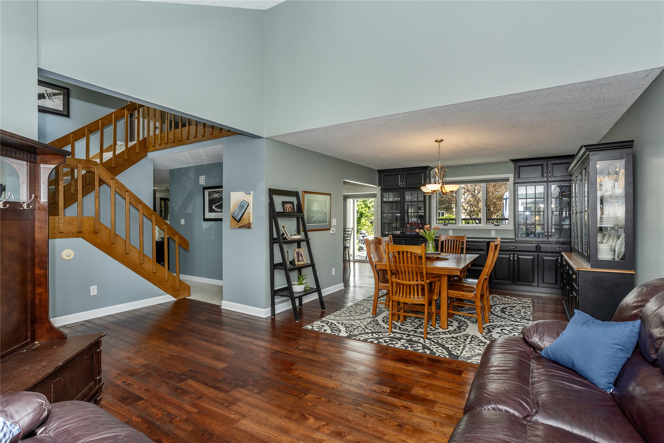 4643 Elm Street