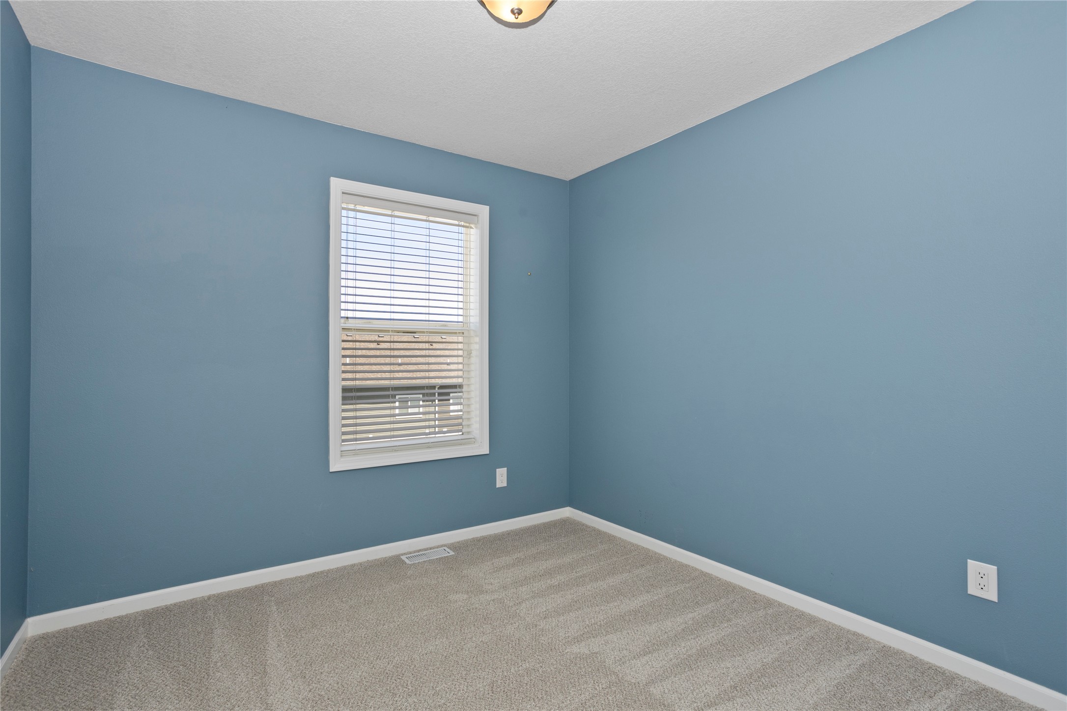 165 SE Booth Avenue