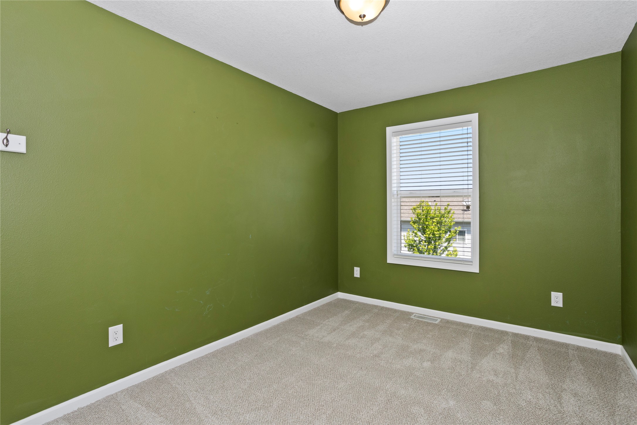 165 SE Booth Avenue