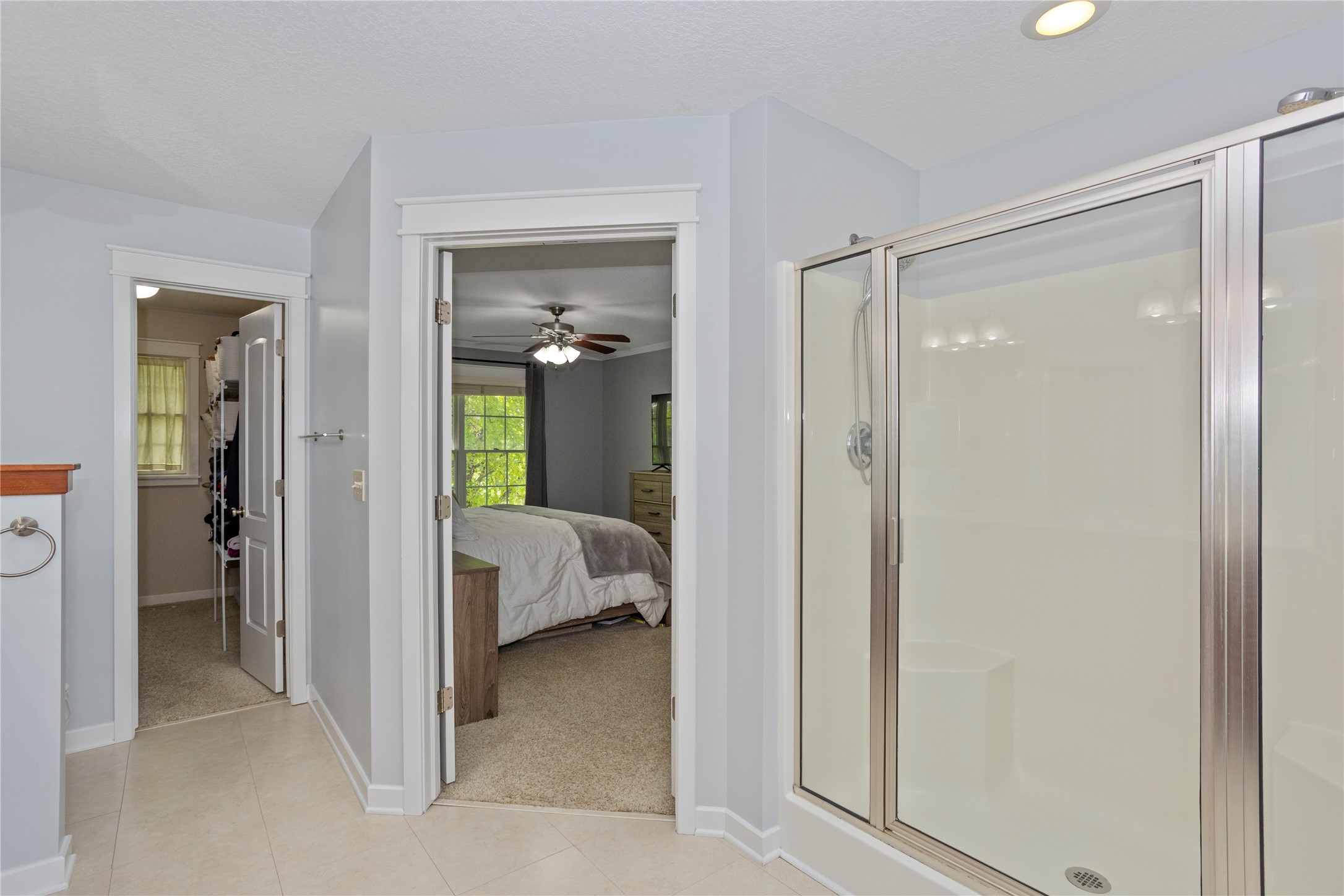 207 SW Oakmont Drive