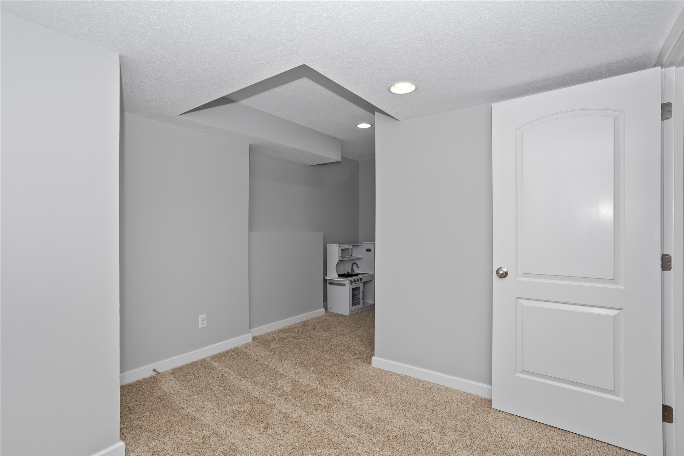 207 SW Oakmont Drive