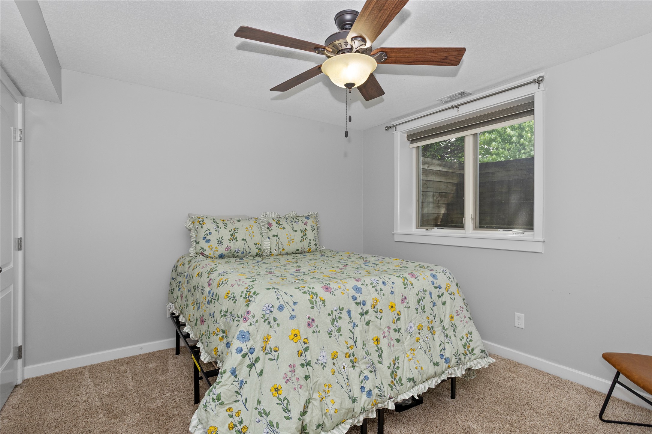 207 SW Oakmont Drive