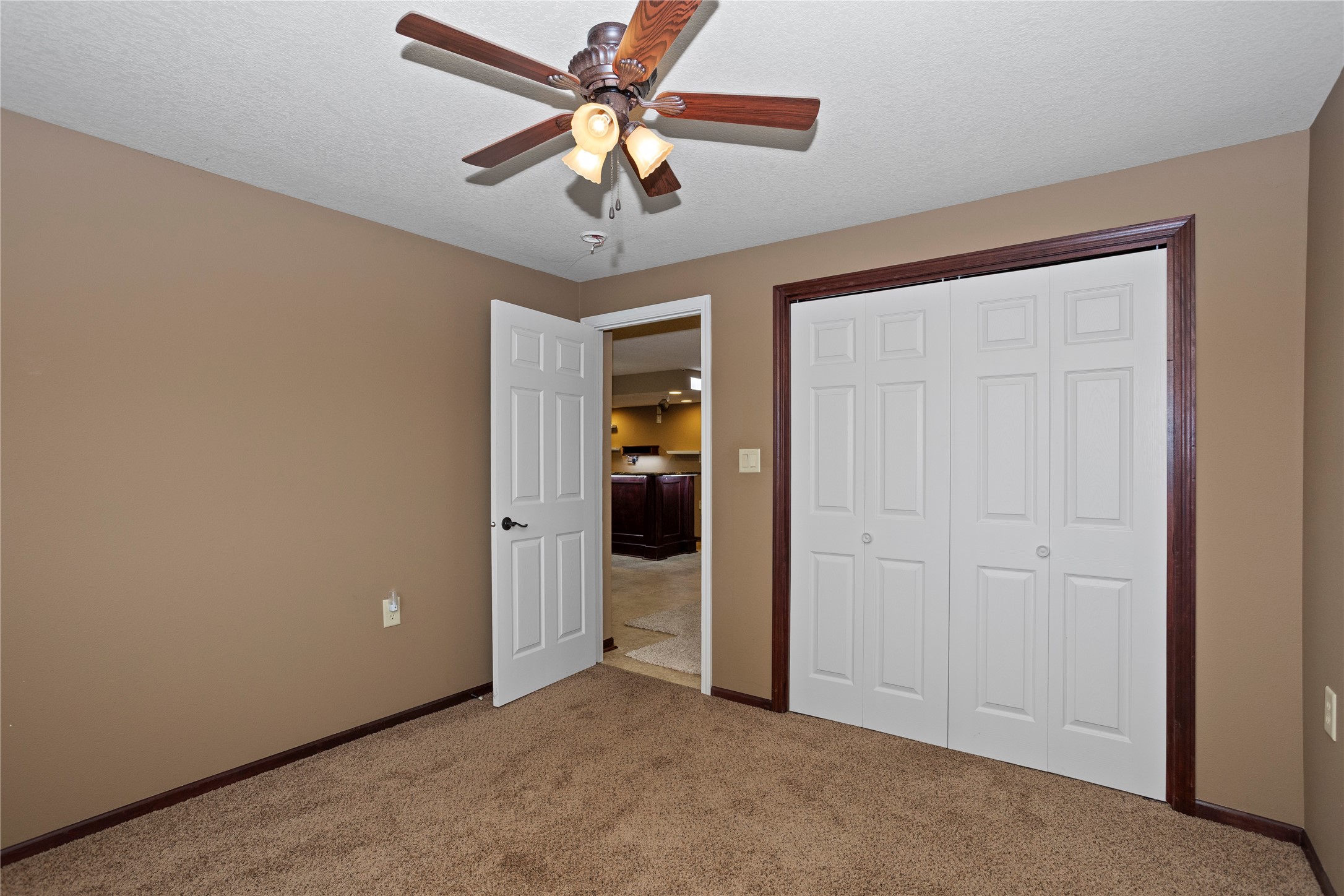 908 SE Trail Ridge Road