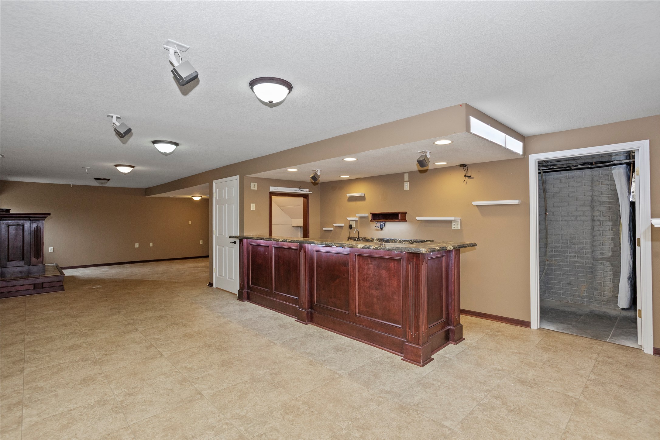 908 SE Trail Ridge Road