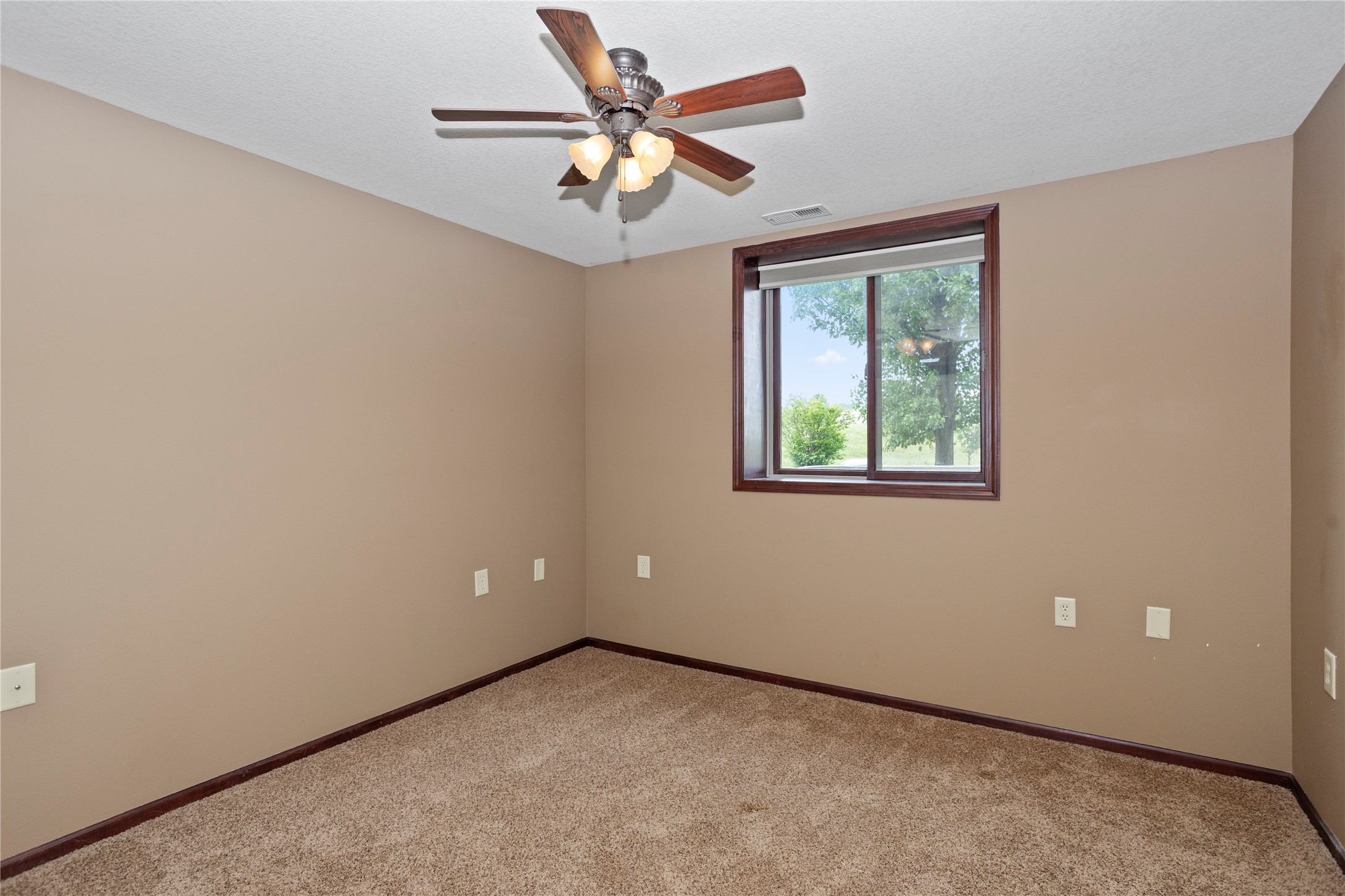 908 SE Trail Ridge Road