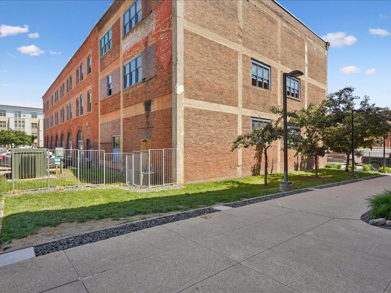 119 4th Street 403